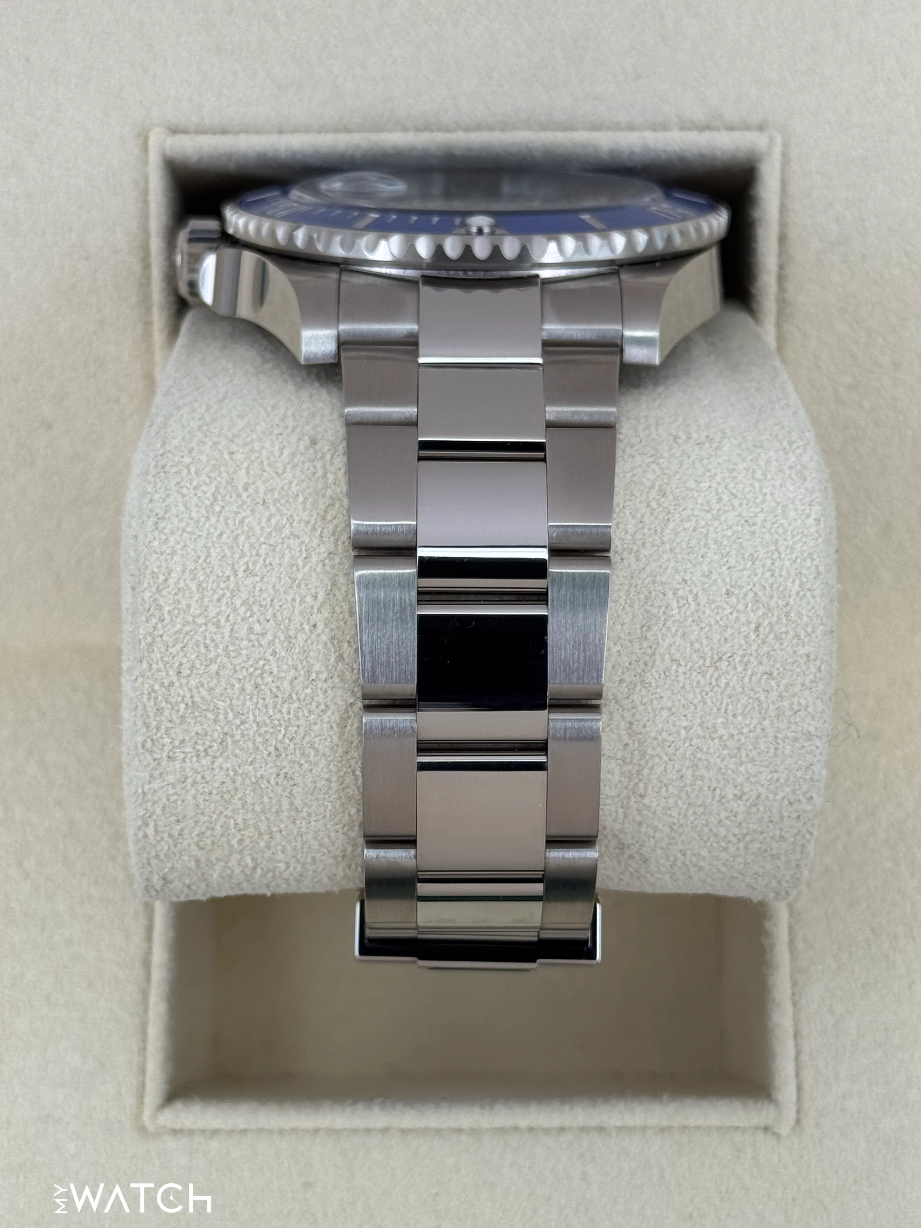 NEW 2022 Rolex Submariner “Cookie Monster ” 41mm 126619LB White Gold Black Dial - Image 4