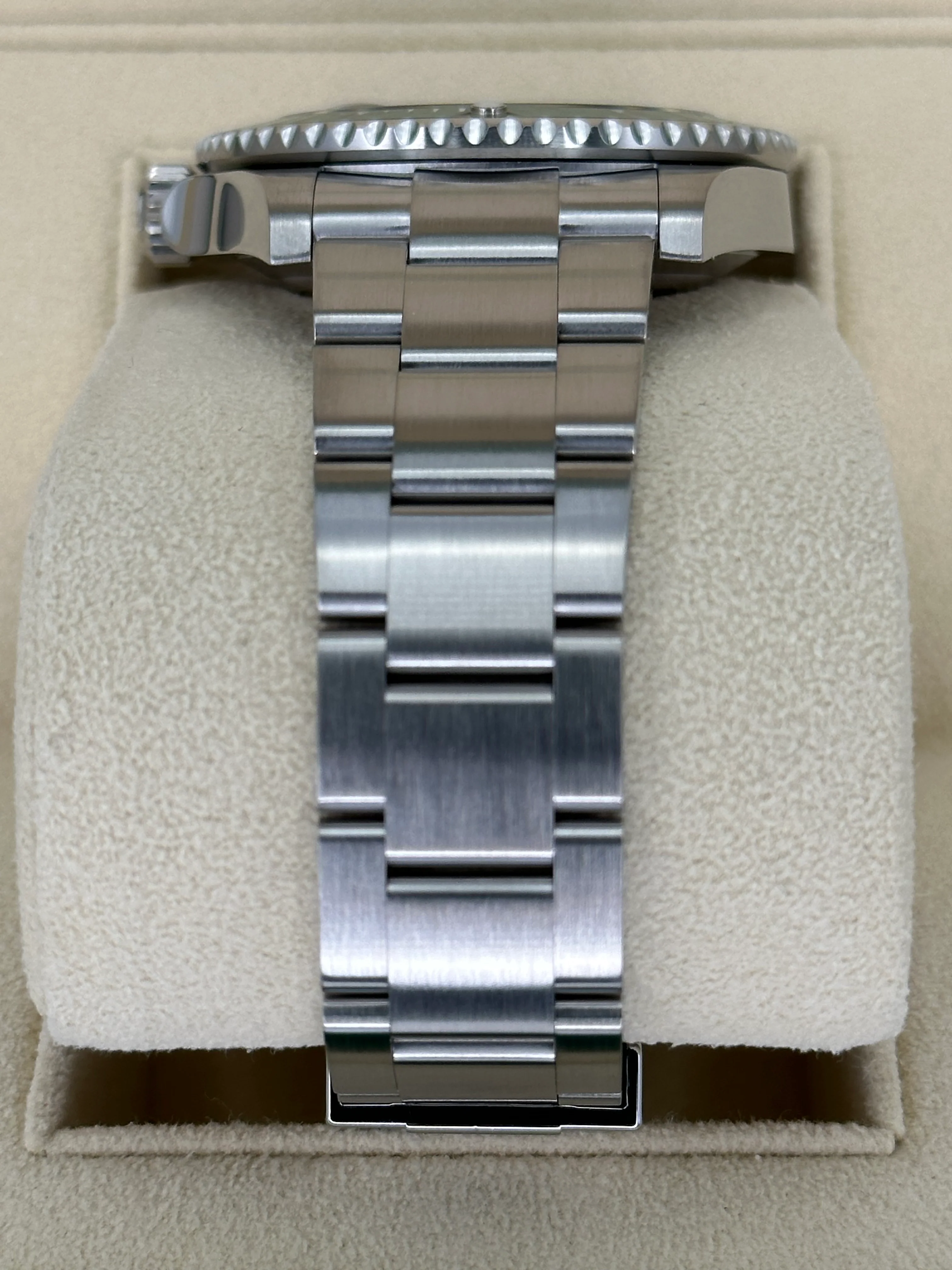 2022 Rolex Submariner "Starbucks" 41mm 126610LV Black Dial - Image 4