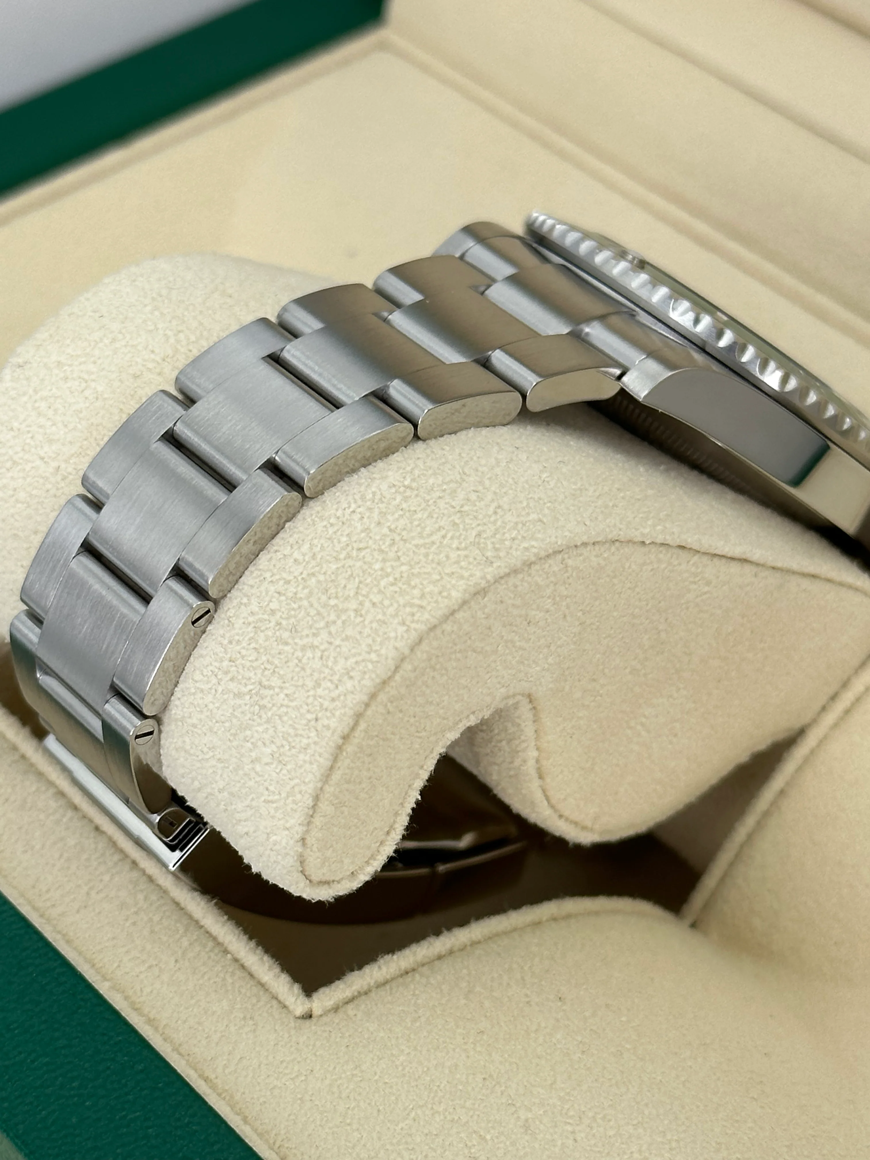 2022 Rolex Submariner "Starbucks" 41mm 126610LV Black Dial - Image 7