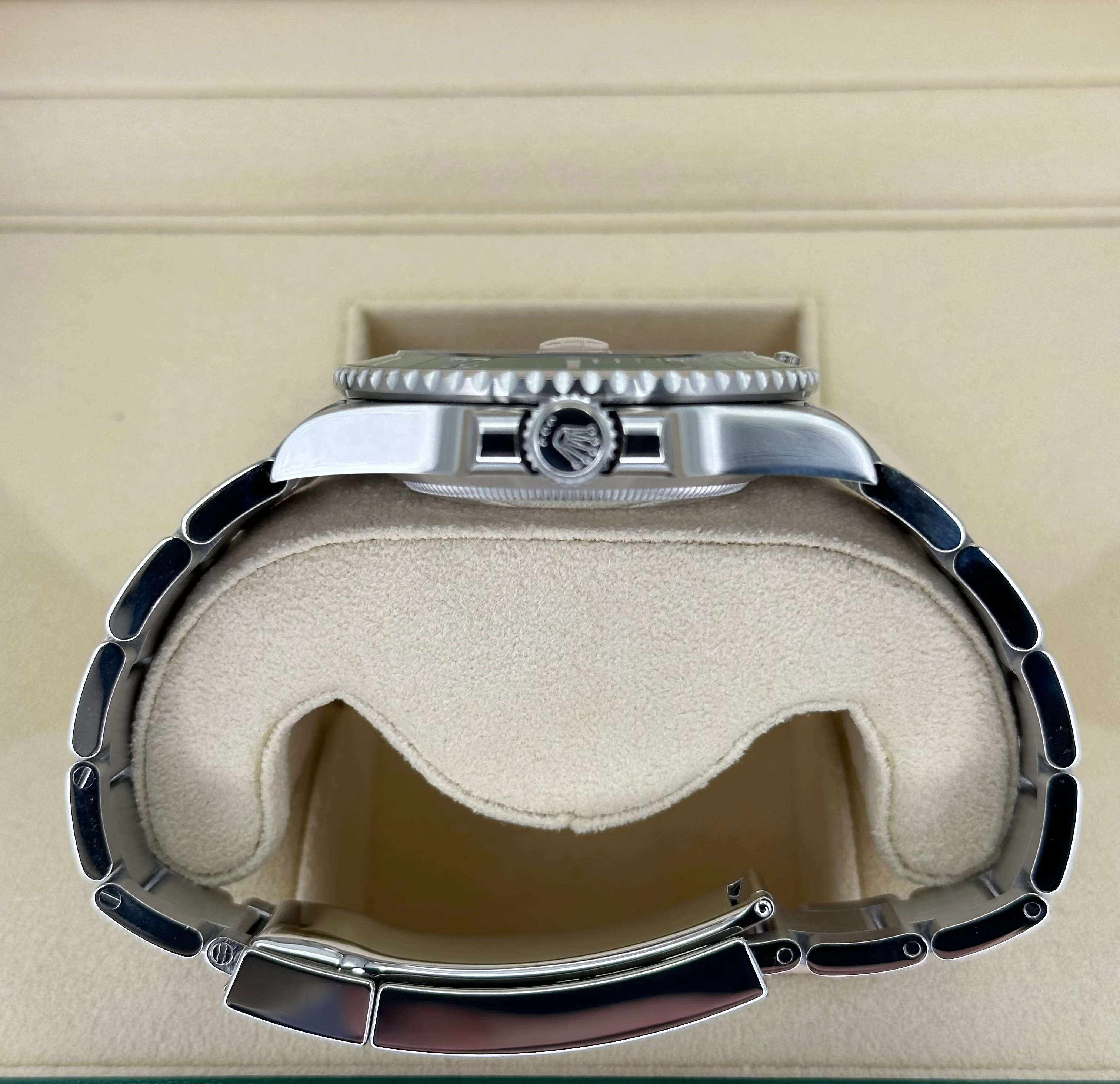 2022 Rolex Submariner "Starbucks" 41mm 126610LV Black Dial - Image 9