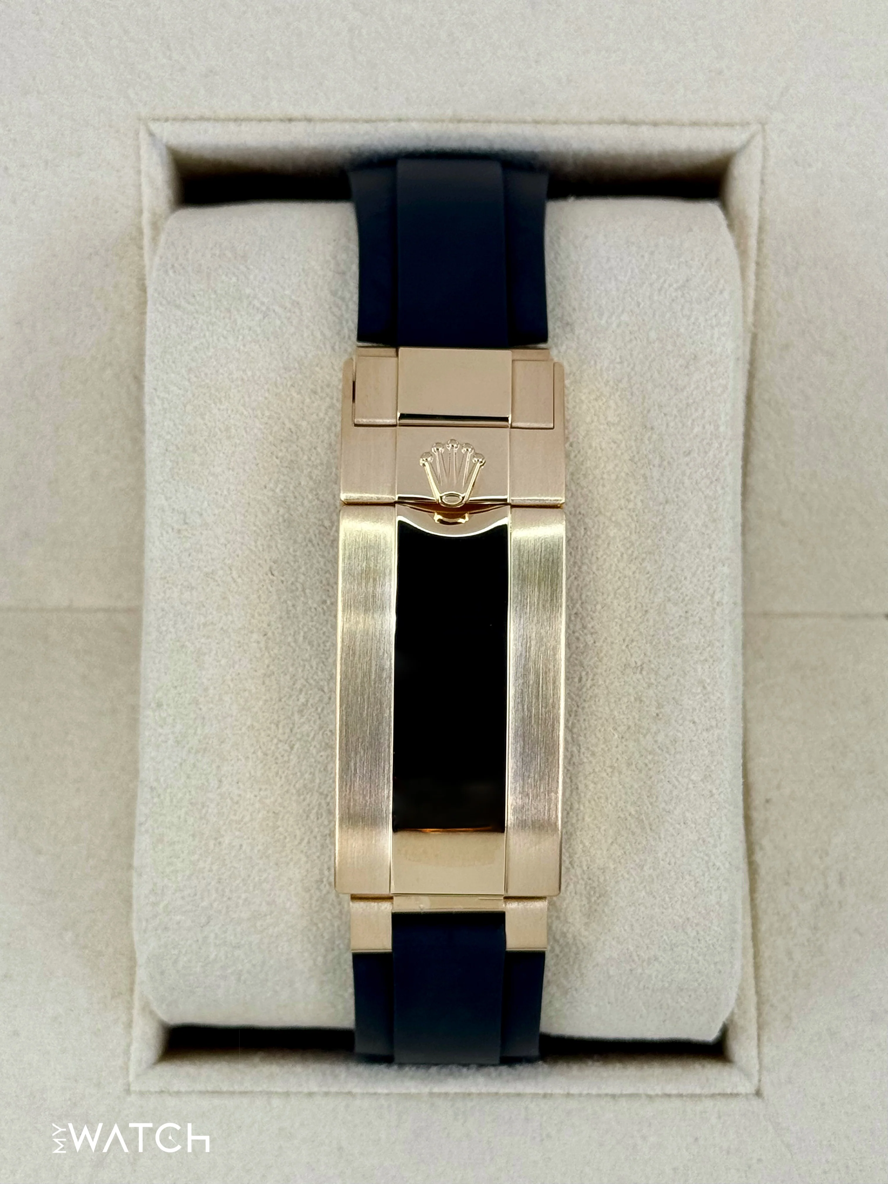 2022 Rolex Yacht-Master 42mm 226658 Gold Oysterflex Black Dial - Image 2