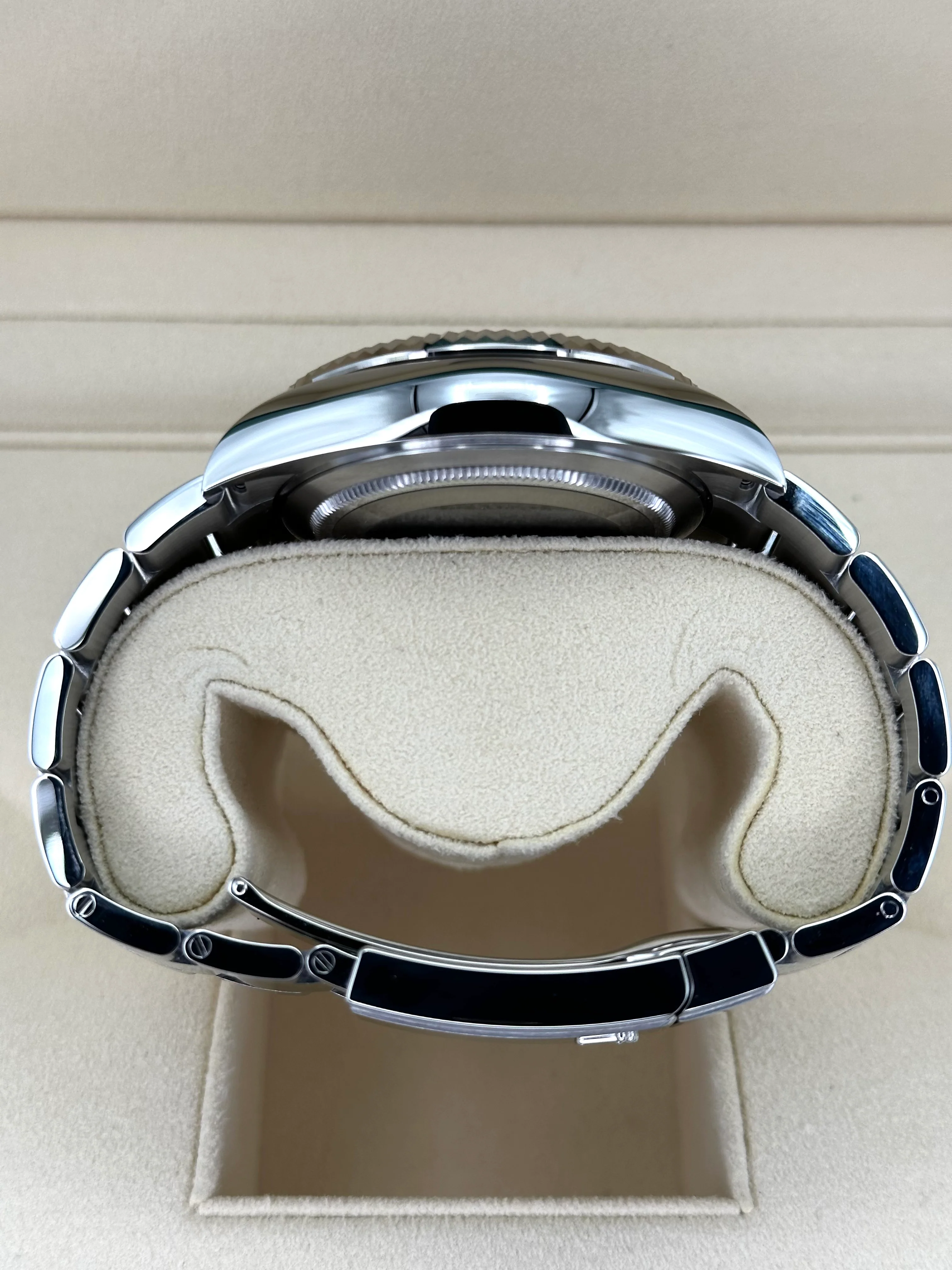 2022 Sky-Dweller 42mm 326934 Stainless Steel Oyster Blue Dial - Image 10