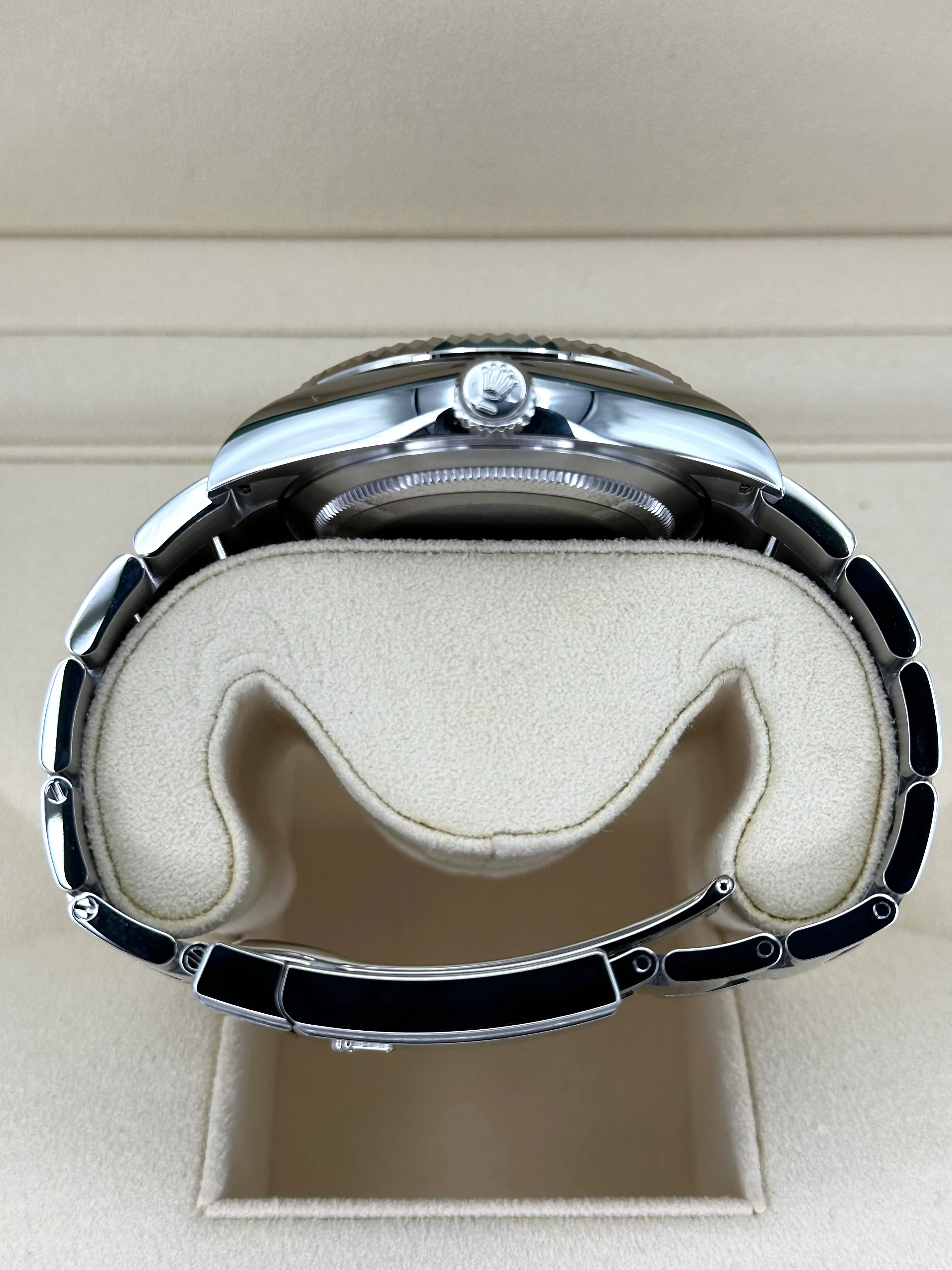 2022 Sky-Dweller 42mm 326934 Stainless Steel Oyster Blue Dial - Image 9