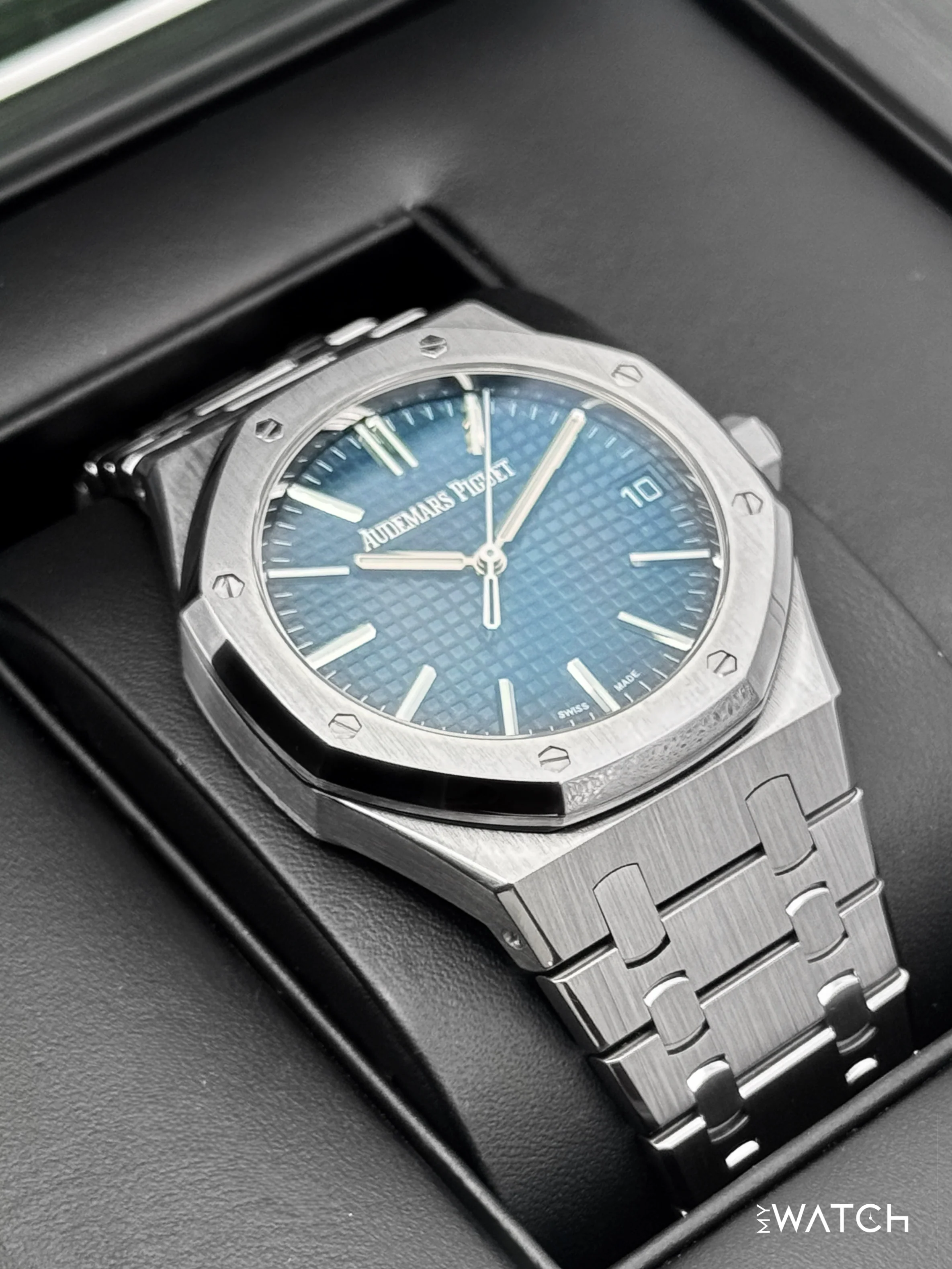 2023 Audemars Piguet  Royal Oak  41mm 15510ST Stainless Steel Blue Dial - Image 6