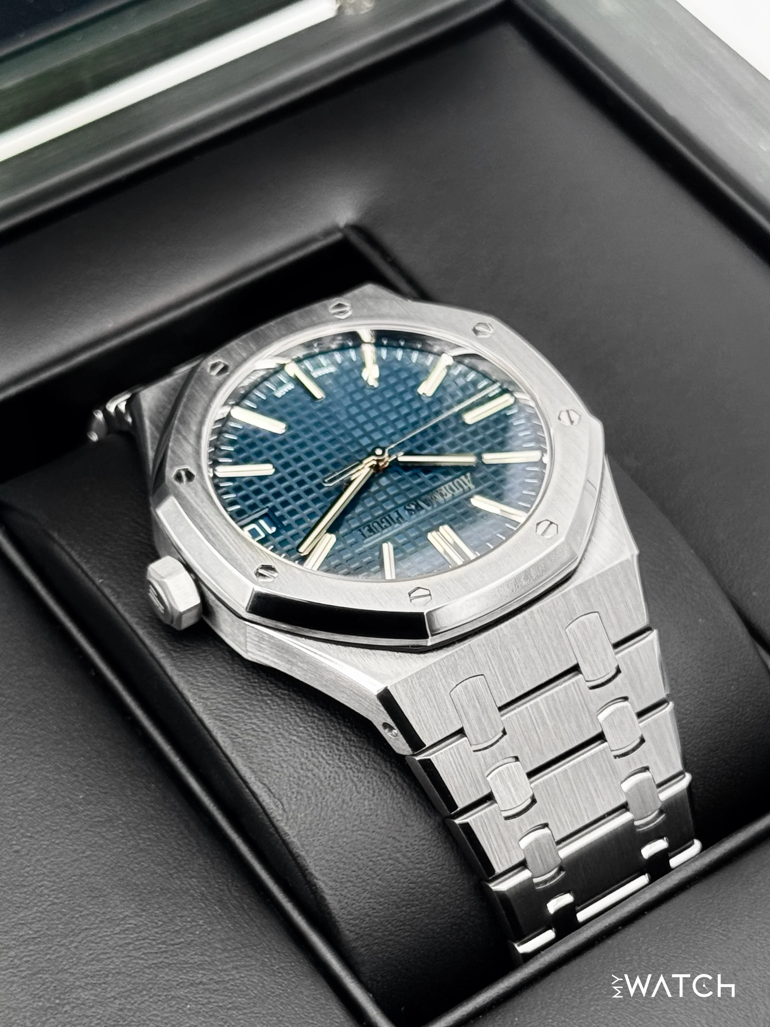 2023 Audemars Piguet  Royal Oak  41mm 15510ST Stainless Steel Blue Dial - Image 8