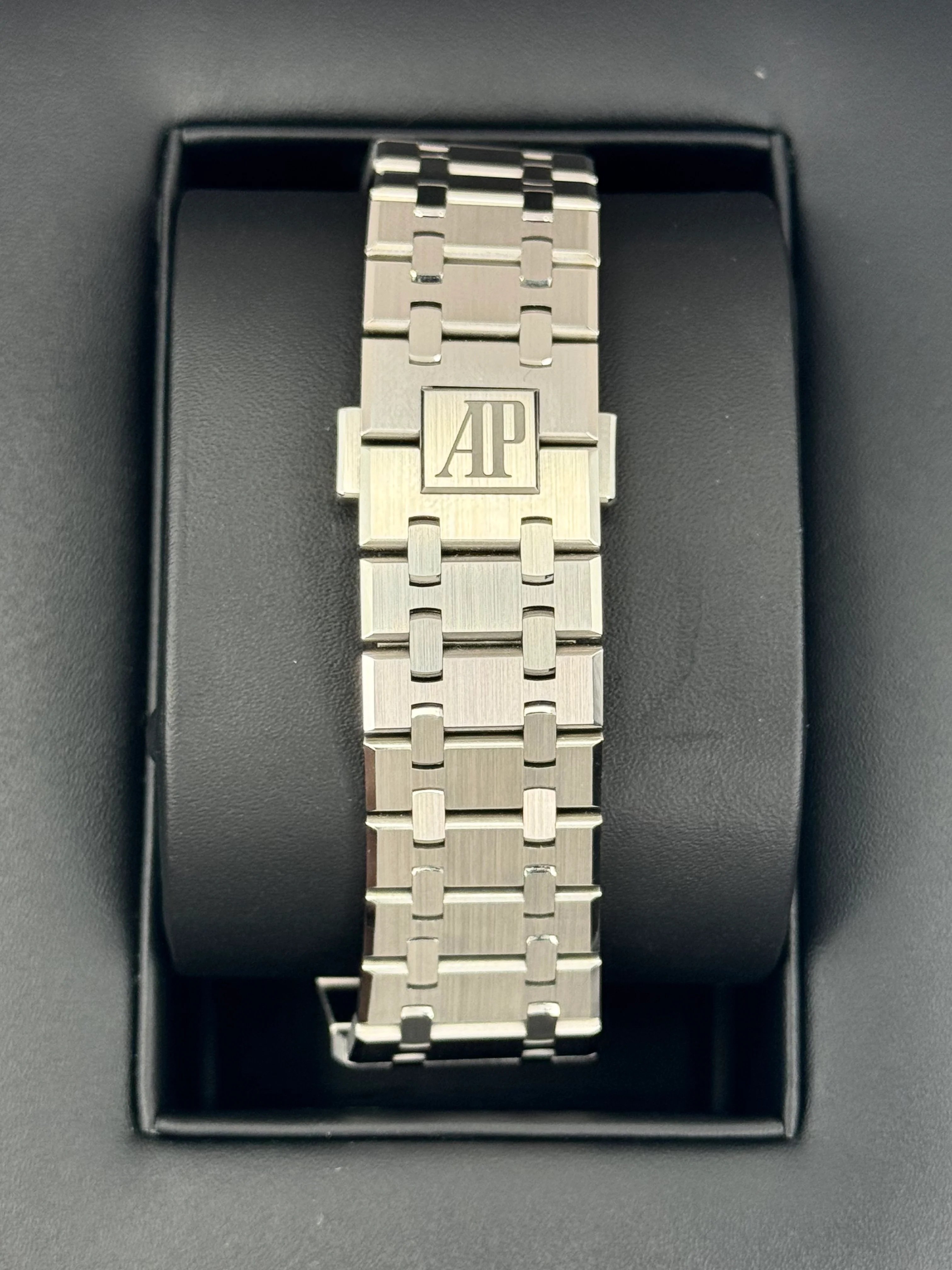 2023 Audemars Piguet Royal Oak Chronograph 41mm 26240ST White Dial - Image 2