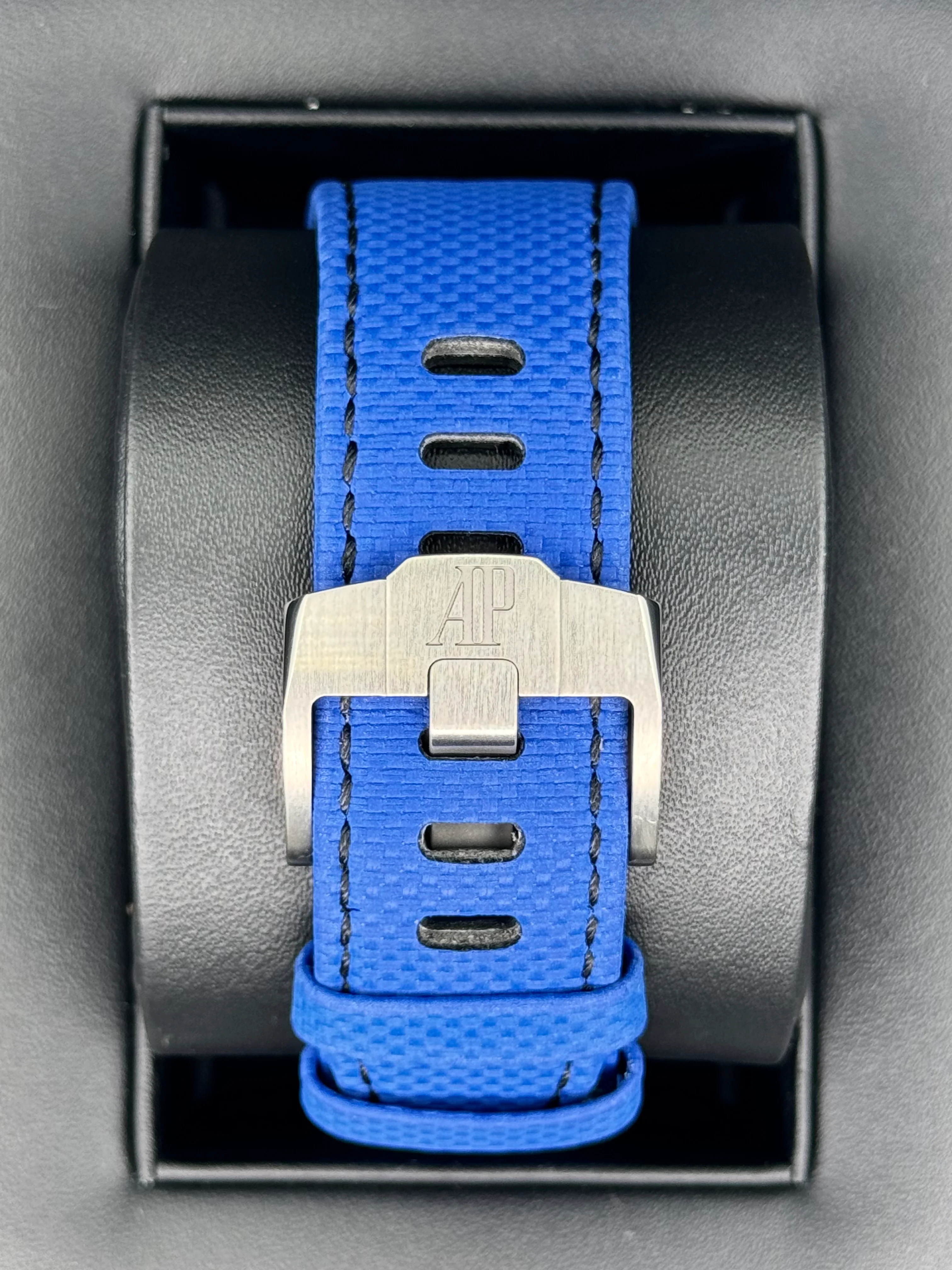2023 Audemars Piguet Royal Oak Offshore 43mm 26420CE Ceramic Blue Dial - Image 2