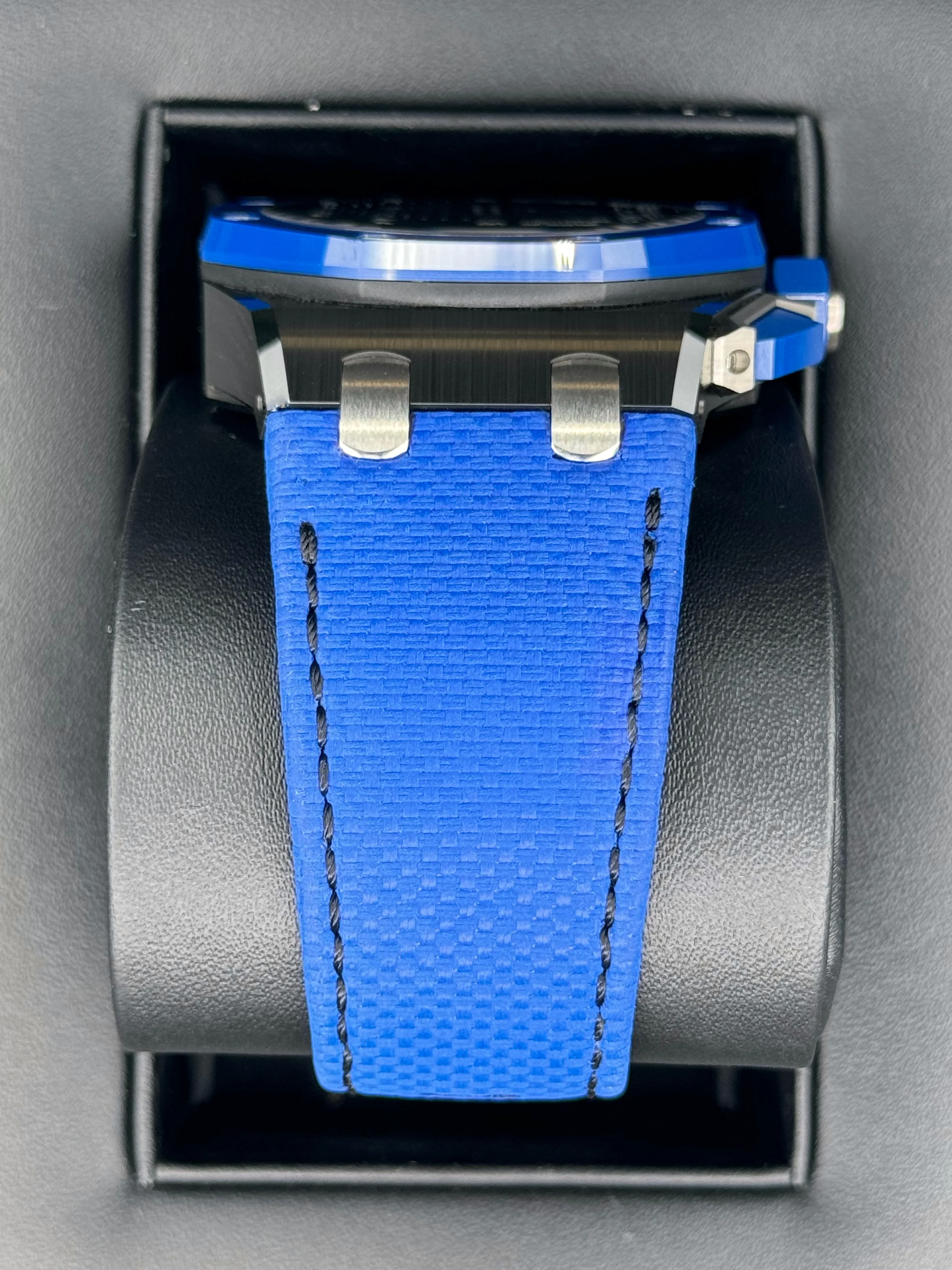 2023 Audemars Piguet Royal Oak Offshore 43mm 26420CE Ceramic Blue Dial - Image 3