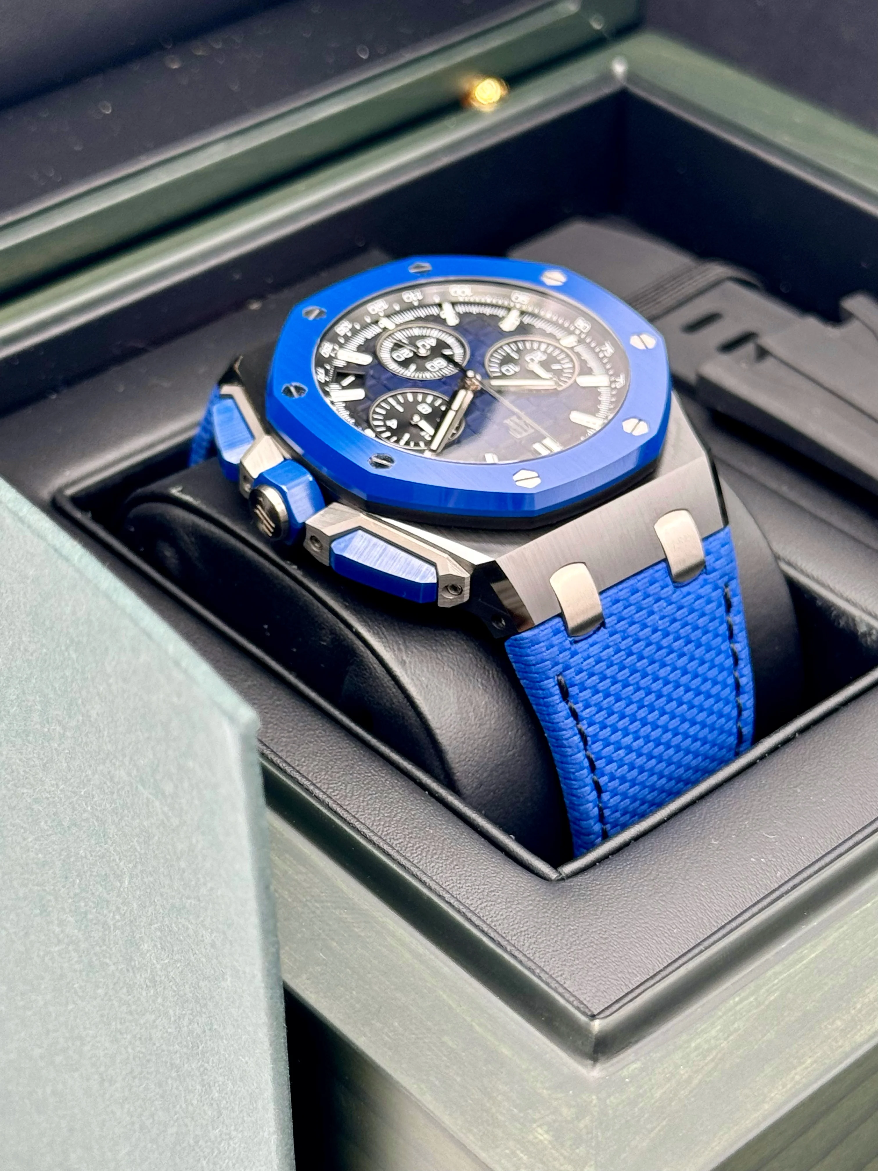 2023 Audemars Piguet Royal Oak Offshore 43mm 26420CE Ceramic Blue Dial - Image 8