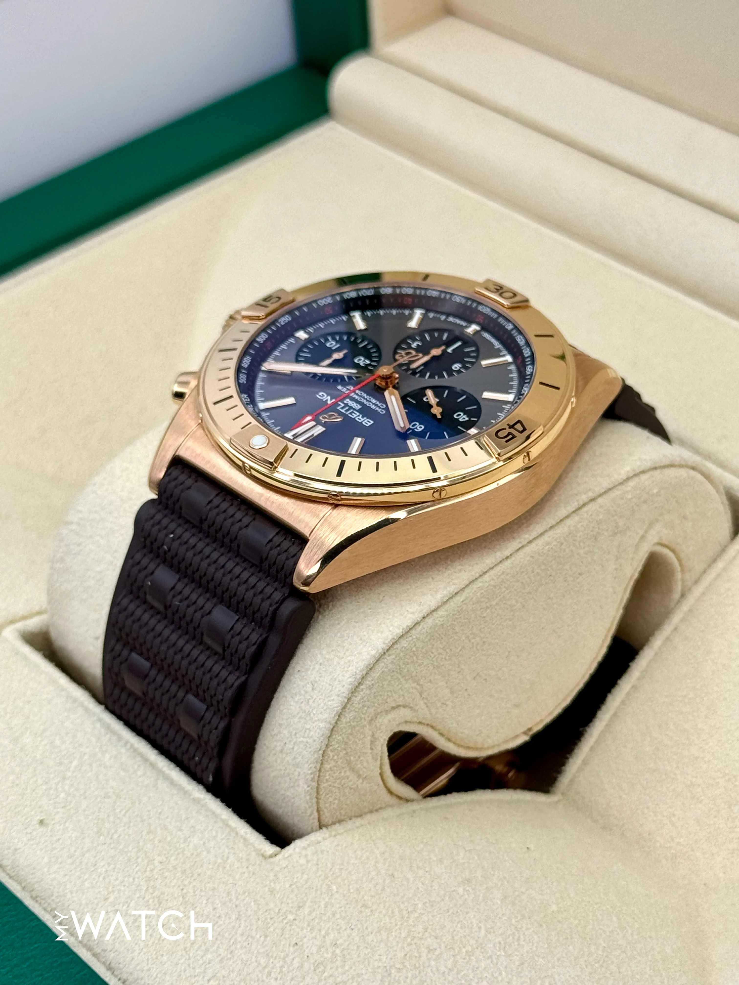 2023 Breitling Chronomat B01 42mm RB0134 Red Gold Grey Dial - Image 7