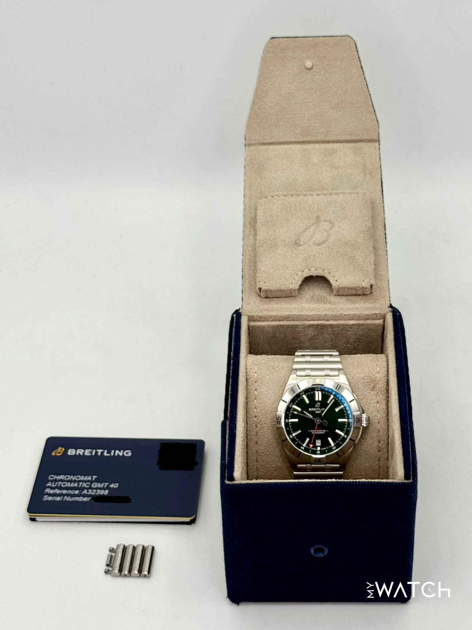 2023 Breitling Chronomat GMT 40mm A32398 Stainless Steel Green Dial - Image 10