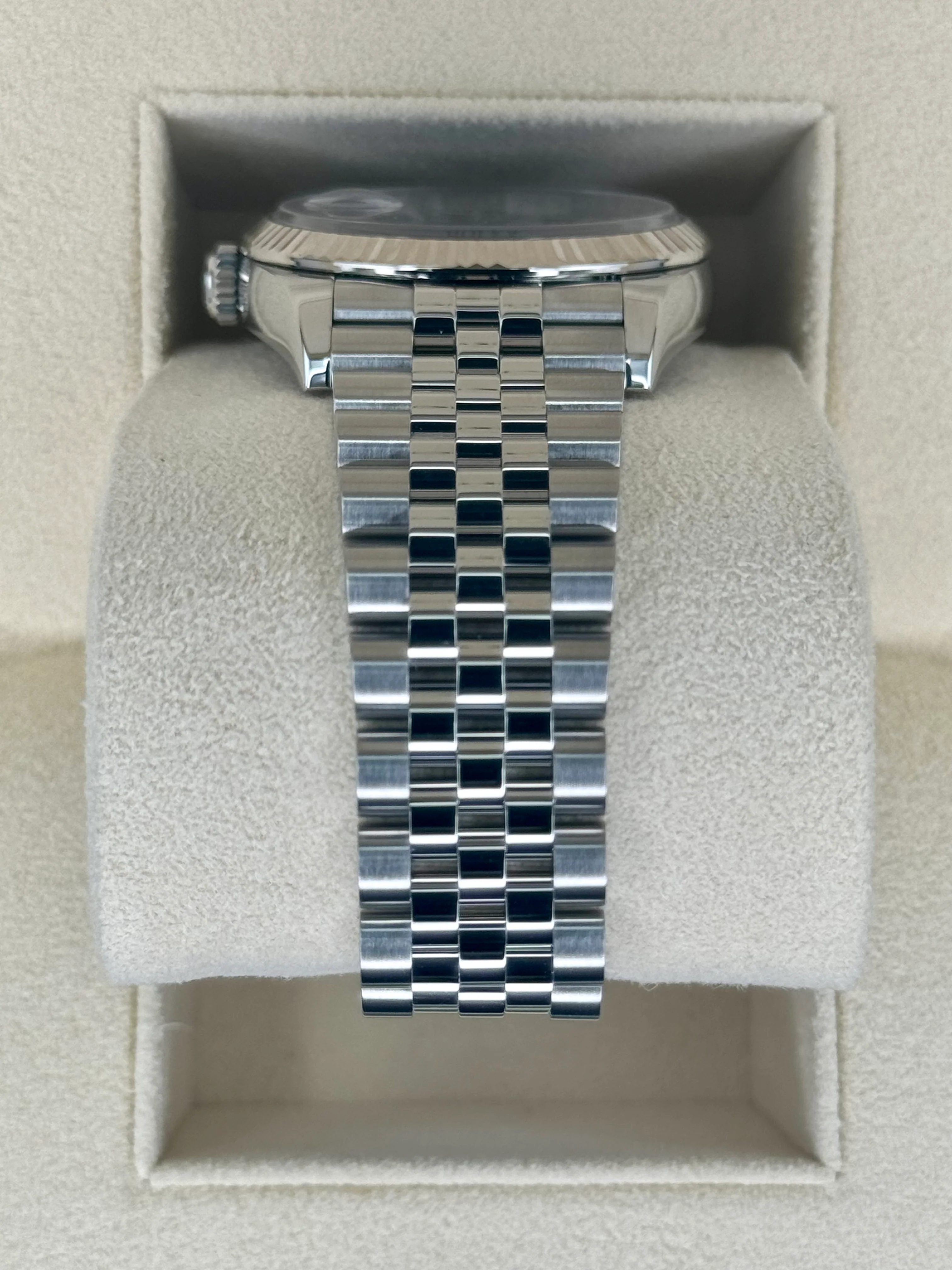 2023 Datejust 36mm 126234 Stainless Steel Jubilee Blue Motif Dial - Image 4