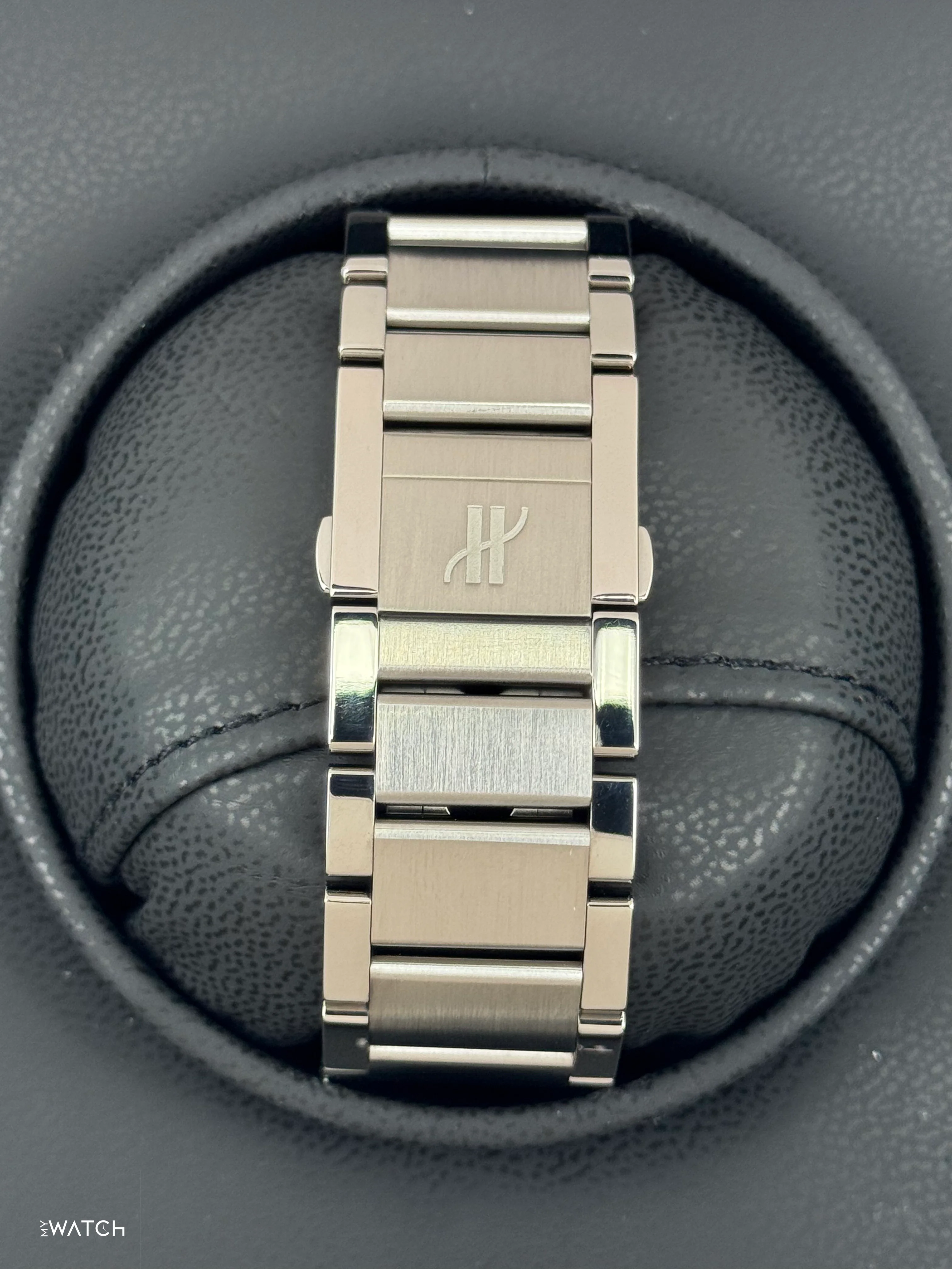 2023 Hublot Classic Fusion 42mm 548.NX.7170.NX Titanium Blue Dial - Image 2