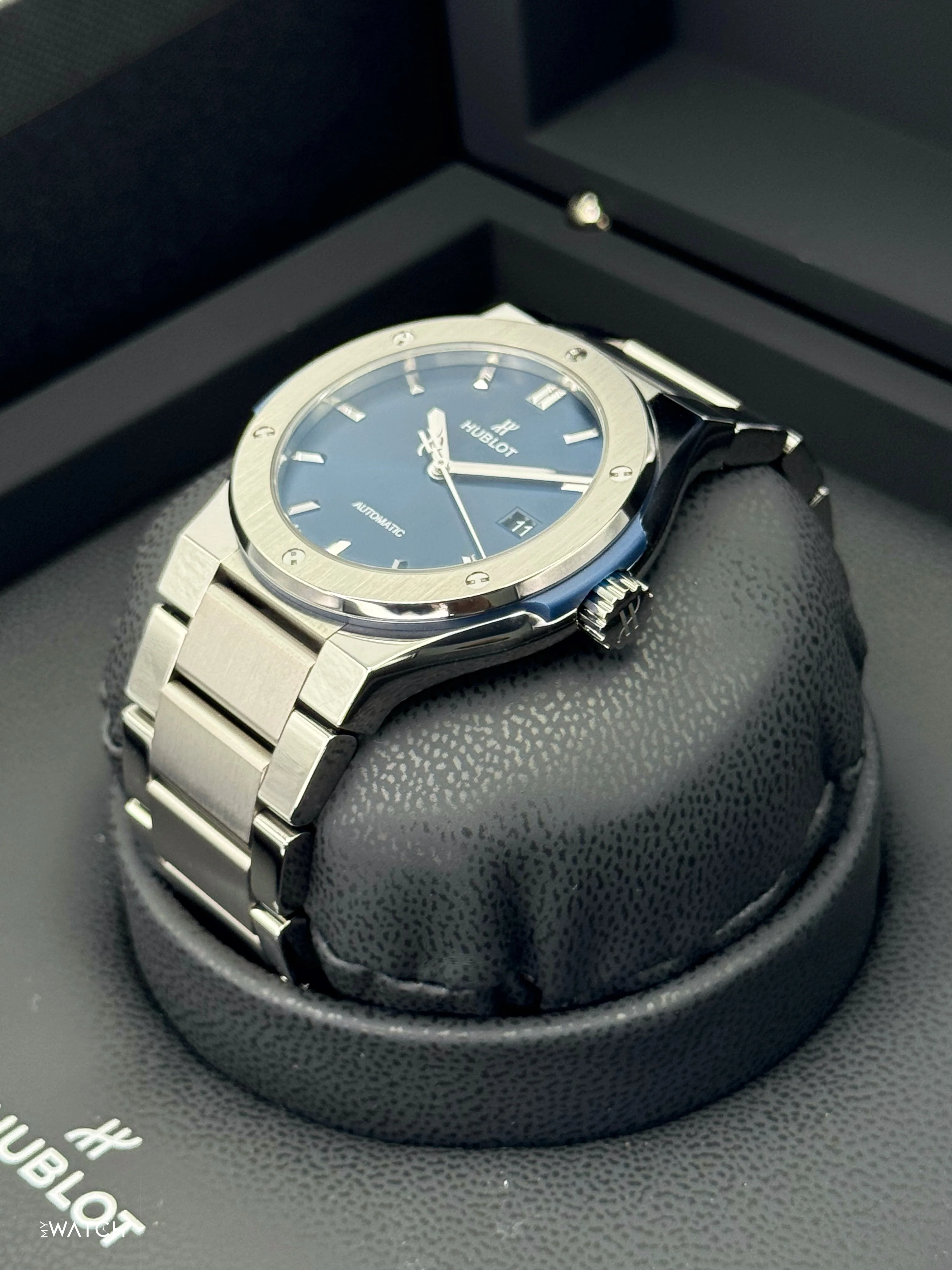2023 Hublot Classic Fusion 42mm 548.NX.7170.NX Titanium Blue Dial - Image 5