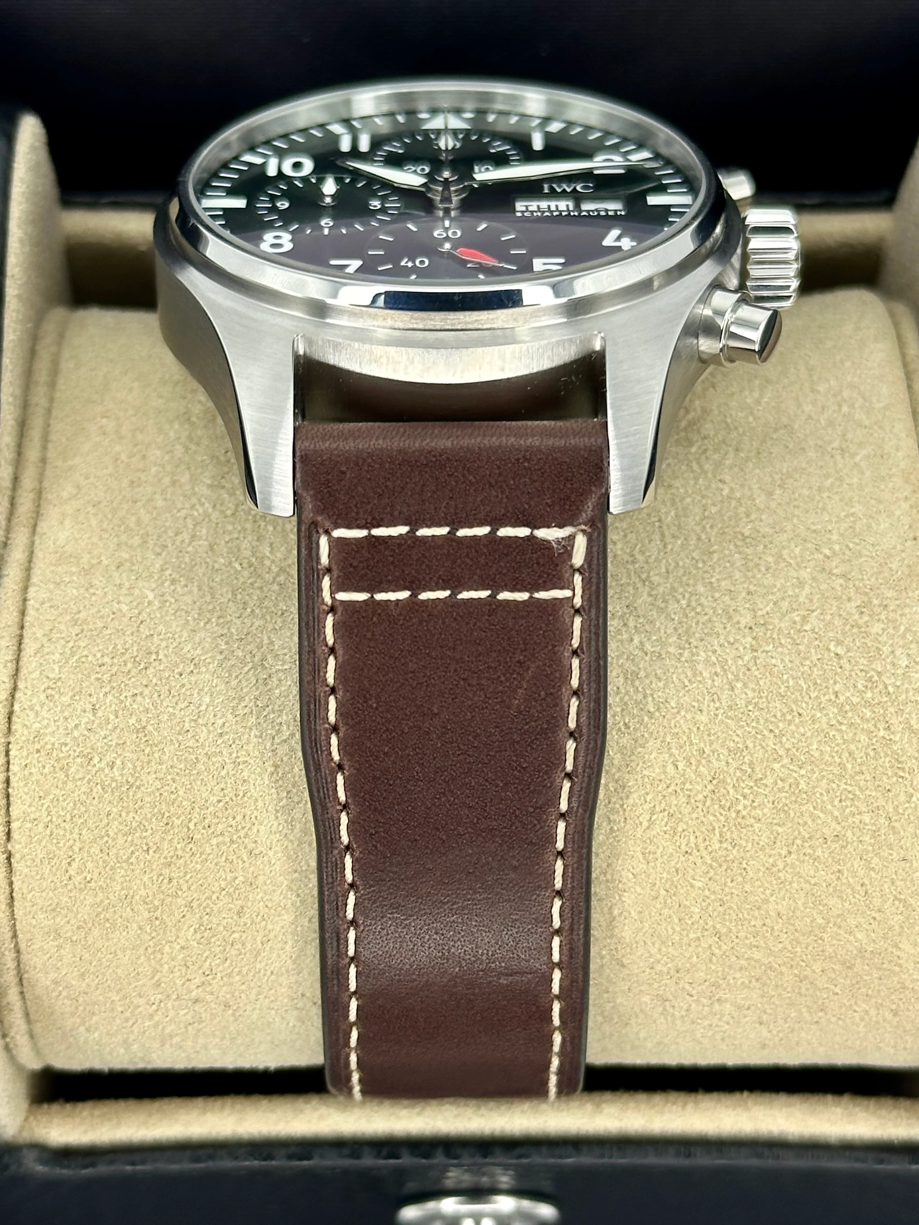 NEW 2023 IWC Pilot's Chronograph 41mm IW388103 Stainless Steel Green Dial - Image 3