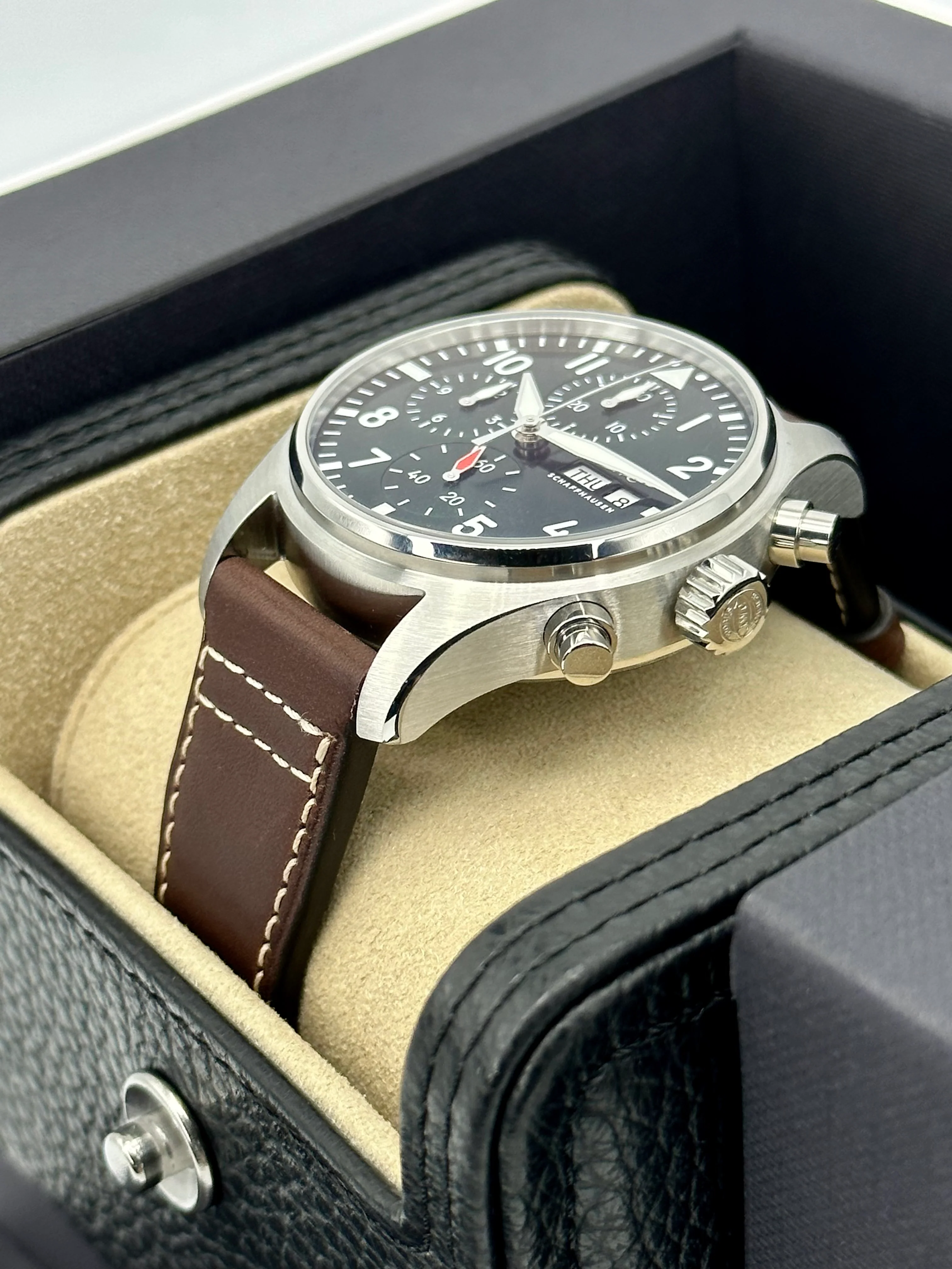 NEW 2023 IWC Pilot's Chronograph 41mm IW388103 Stainless Steel Green Dial - Image 5
