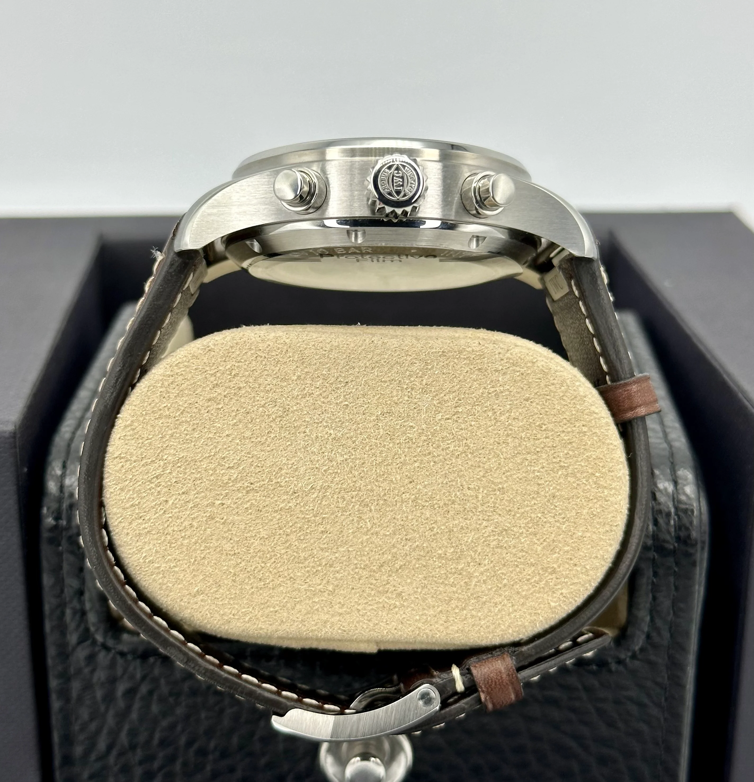 NEW 2023 IWC Pilot's Chronograph 41mm IW388103 Stainless Steel Green Dial - Image 9
