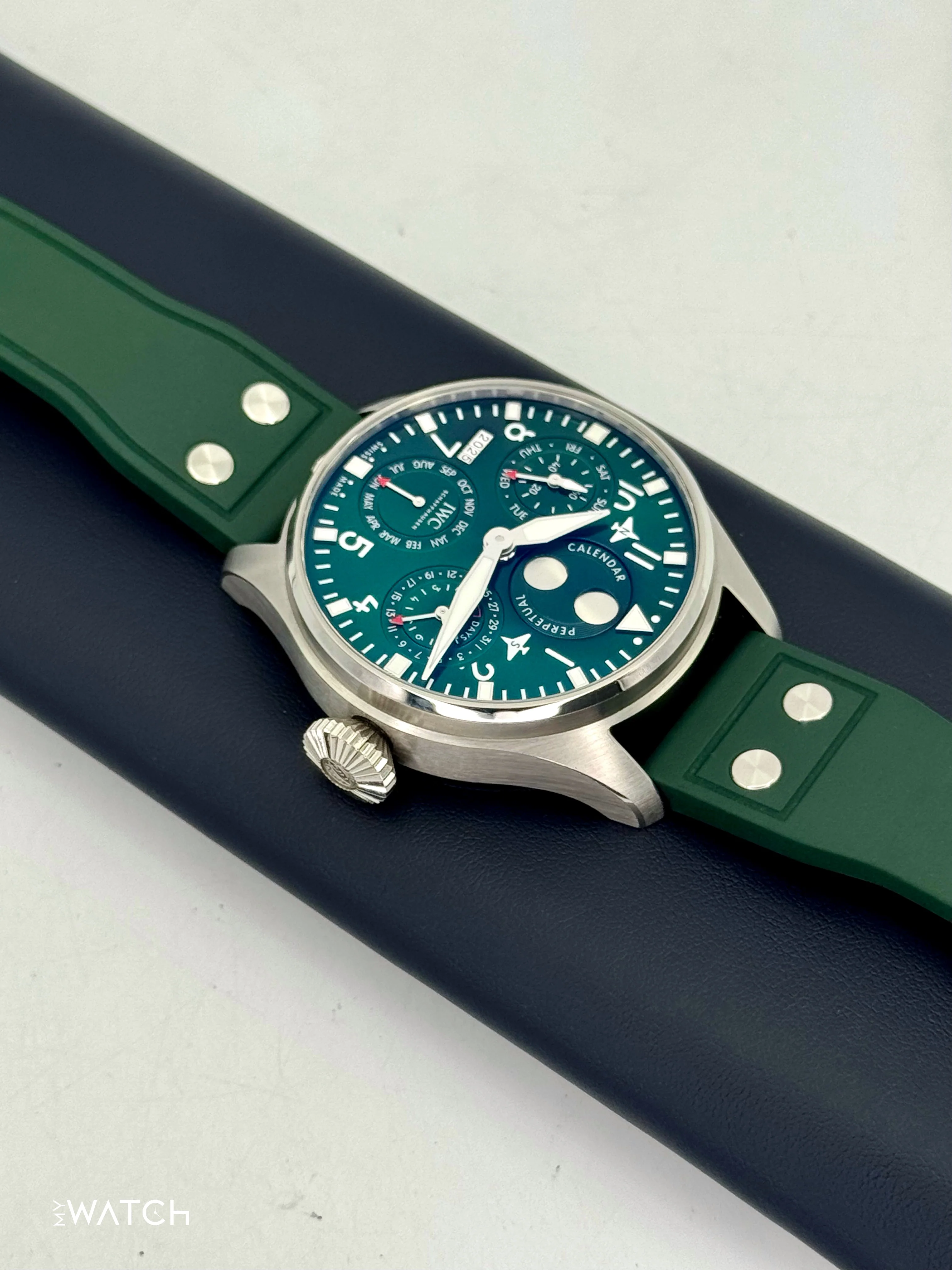 2023 IWC Pilot's Watch Perpetual Calendar 46.2mm IW503608 Green - Image 8