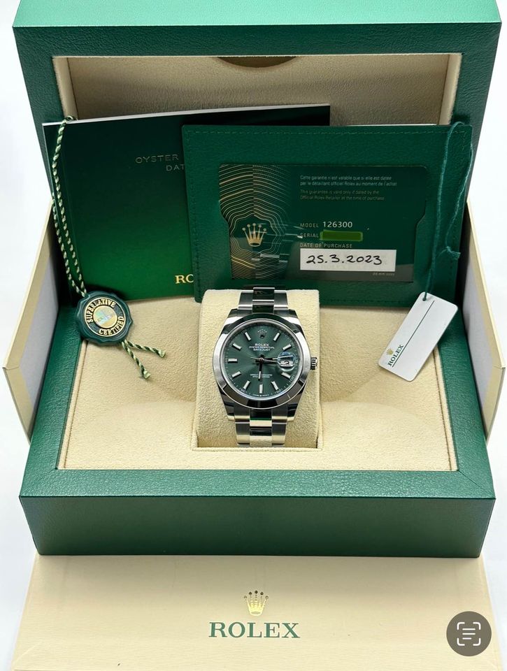 NEW 2023 Rolex Datejust 41mm 126300 Oyster Green Dial - Image 9