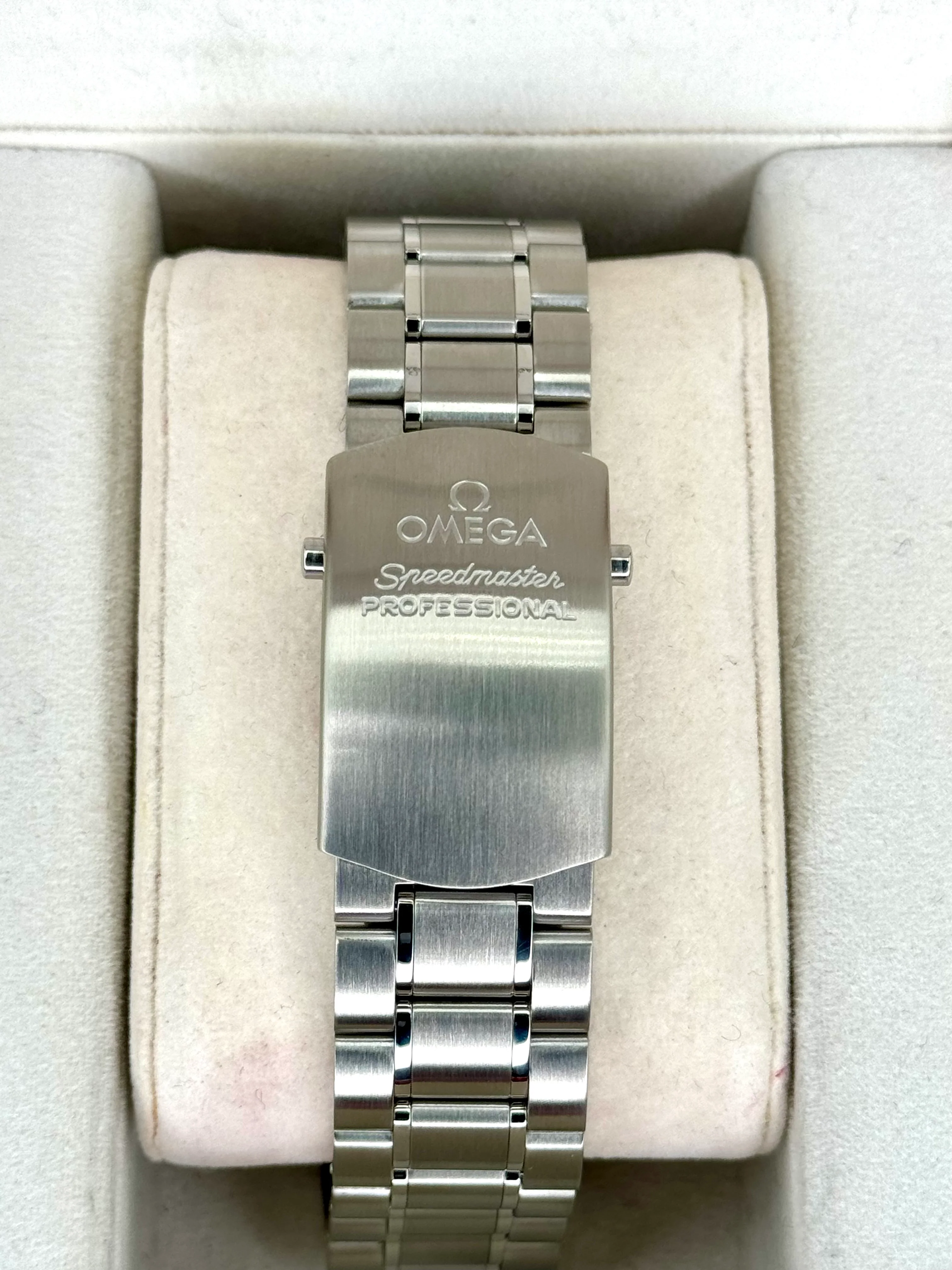 2013 Omega Speedmaster 42mm 3576.50.00 Professional Moonphase - Image 3