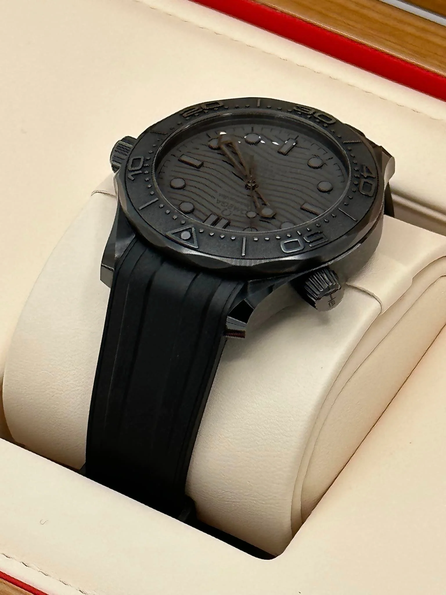 NEW 2023 Omega Seamaster 300m 43.5mm 210.92.44.20.01.003 Black Ceramic Dial - Image 6