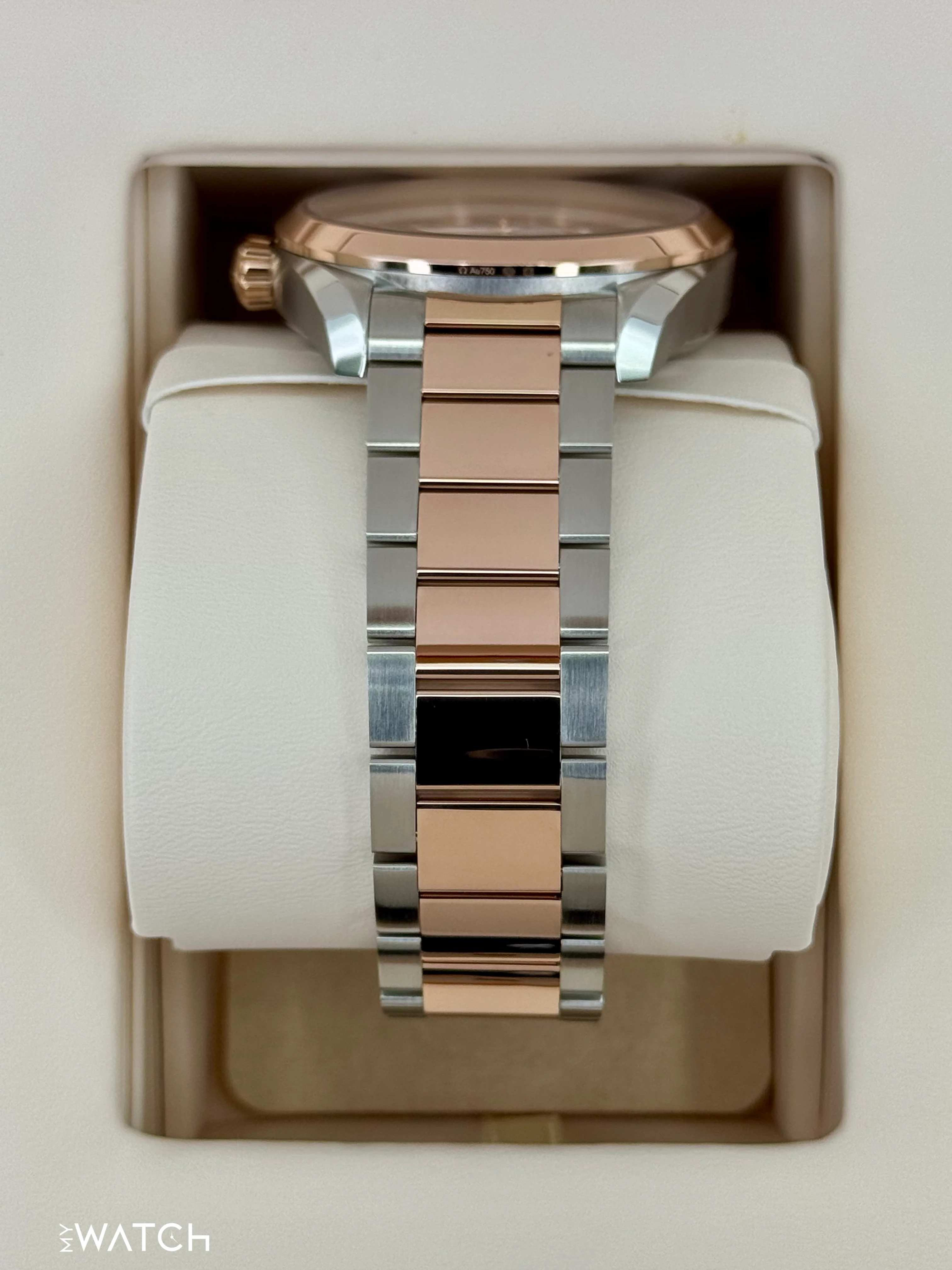 2025 Omega Seamaster Aqua Terra 41mm 220.20.41.21.02.001 Silver Dial - Image 3