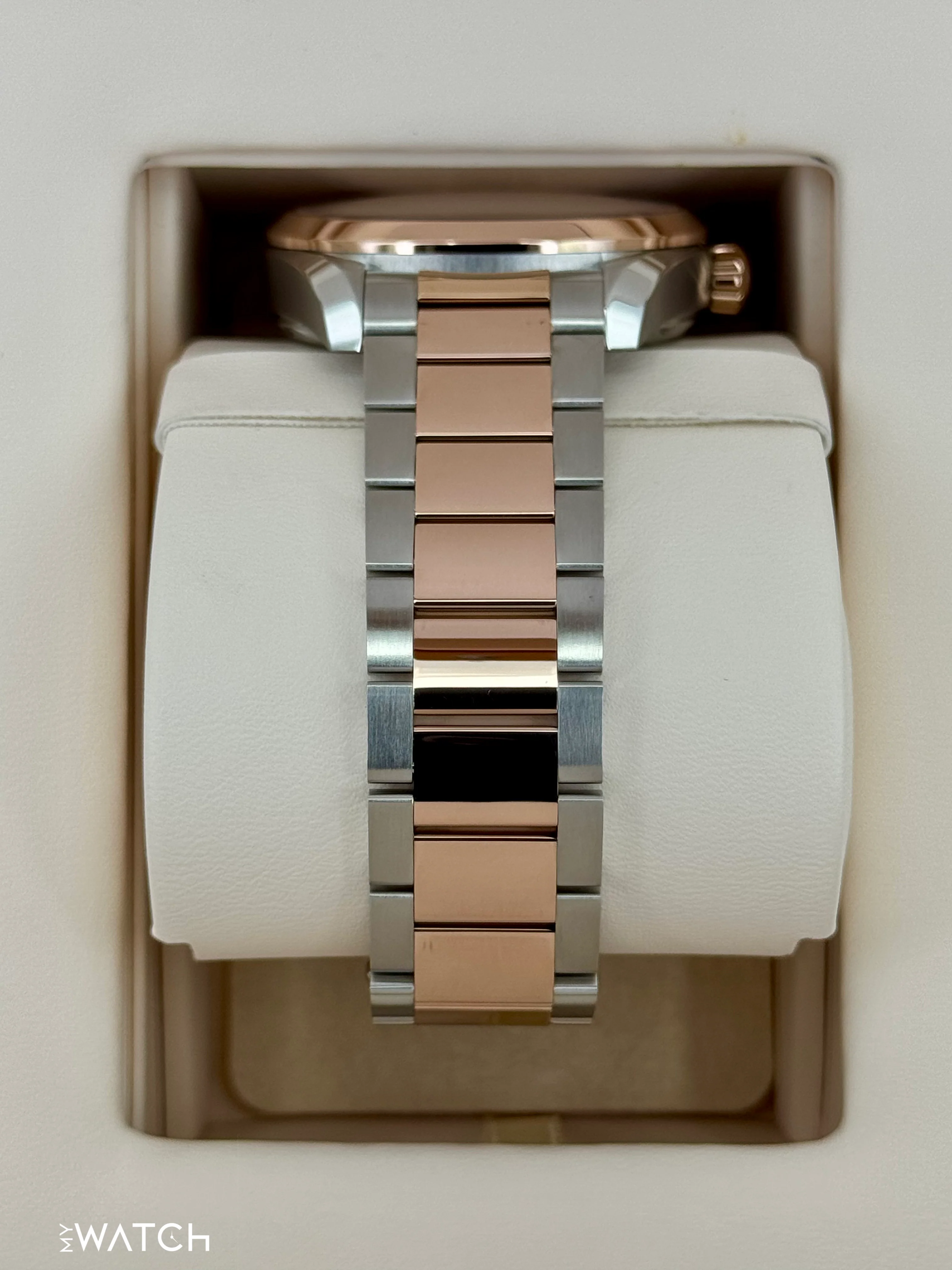 2025 Omega Seamaster Aqua Terra 41mm 220.20.41.21.02.001 Silver Dial - Image 4