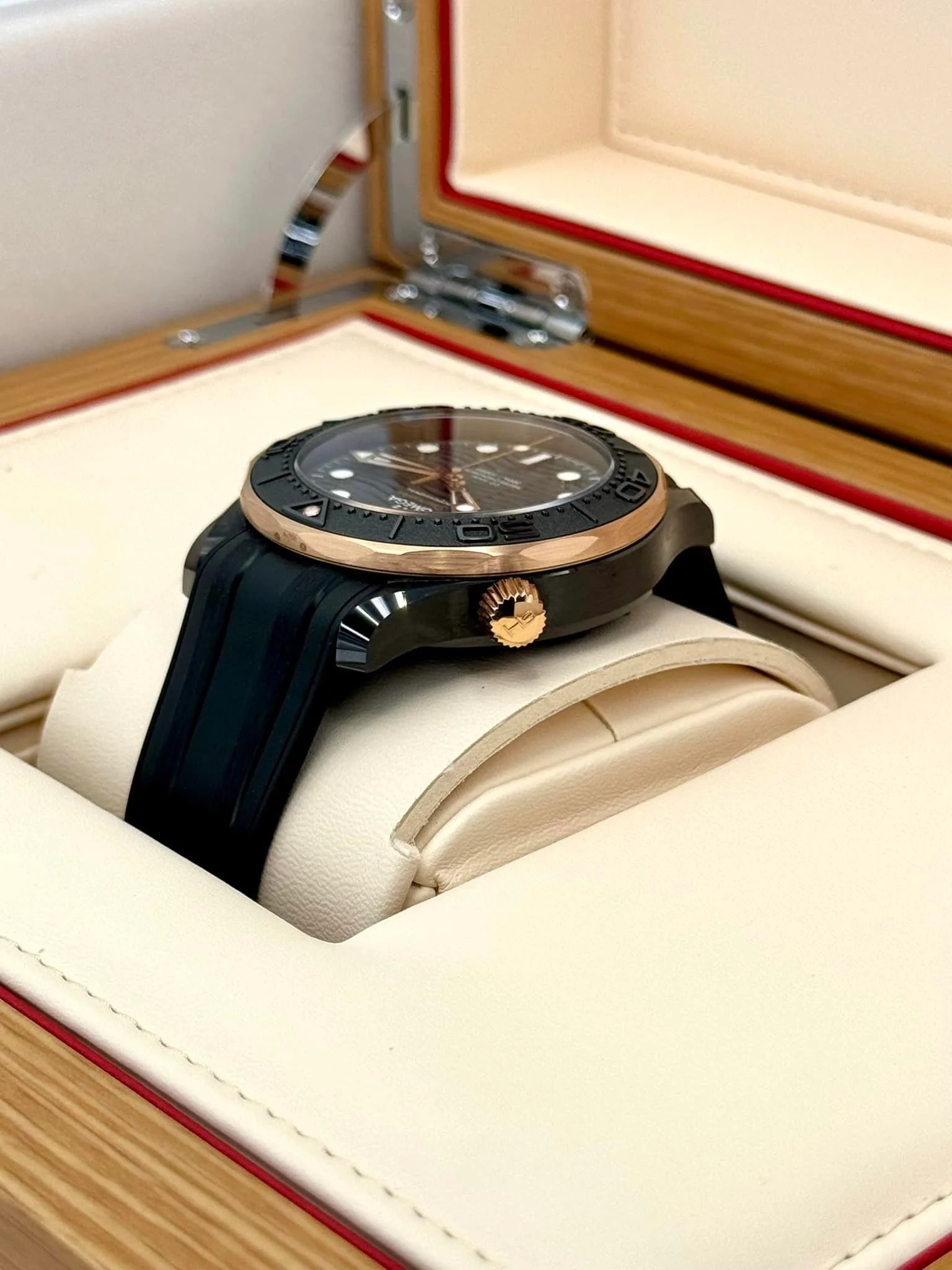 2023 Omega Seamaster Diver Ceramic 43.5 210.62.44.20.01.001 Rose Gold - Image 8