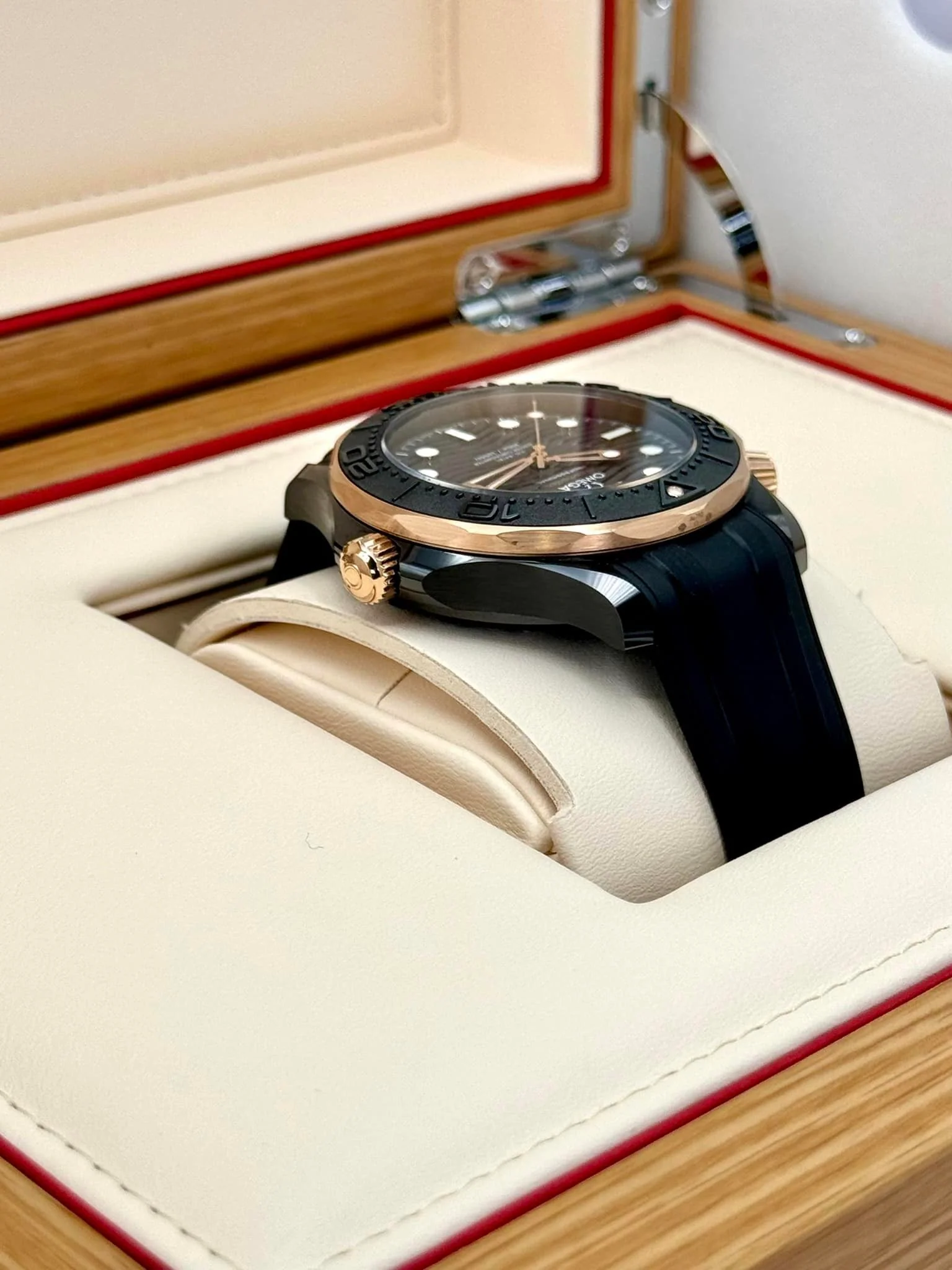 2023 Omega Seamaster Diver Ceramic 43.5 210.62.44.20.01.001 Rose Gold - Image 9