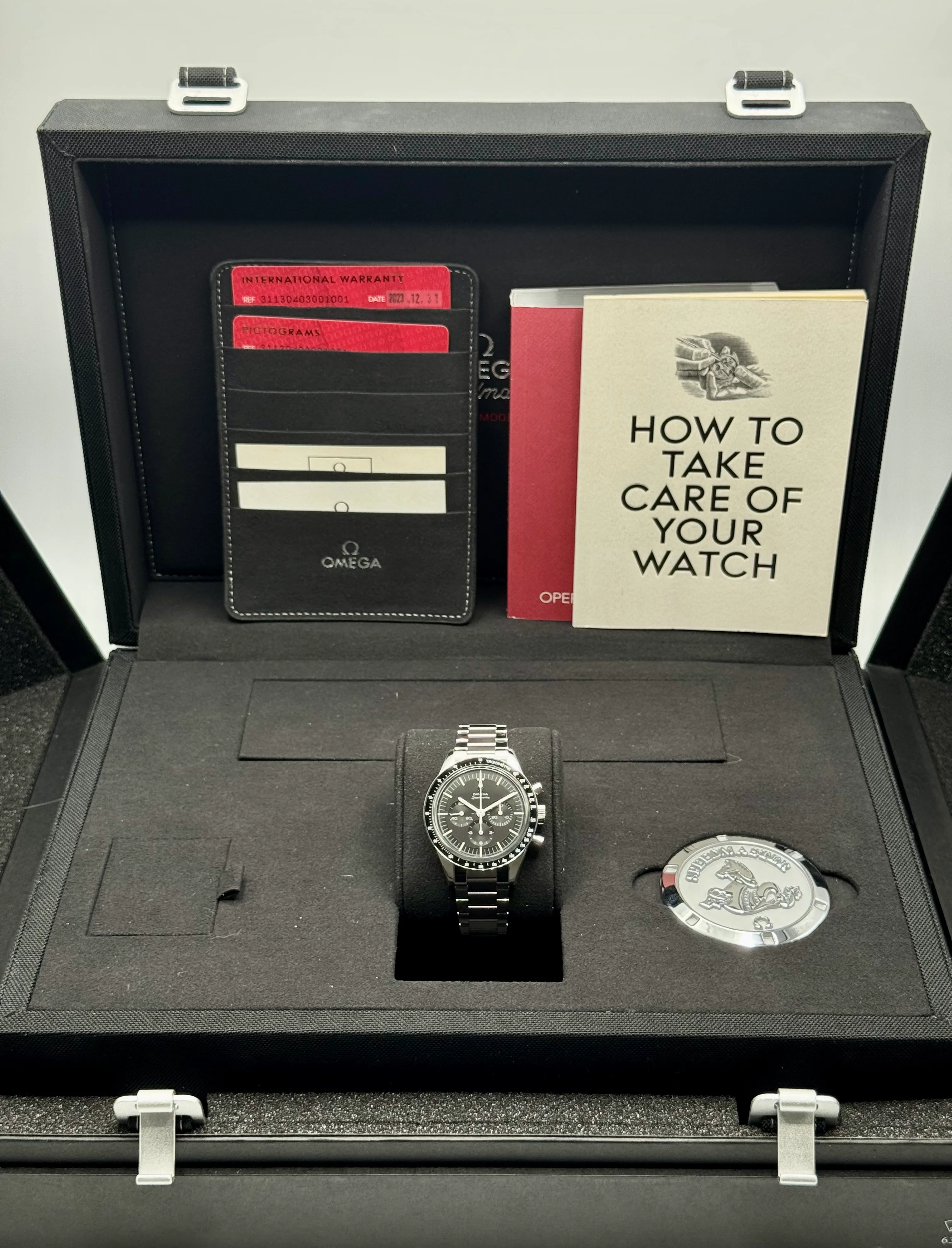 2023 Omega Speedmaster "Ed White" 39.7mm 311.30.40.30.01.001 Black Dial - Image 3