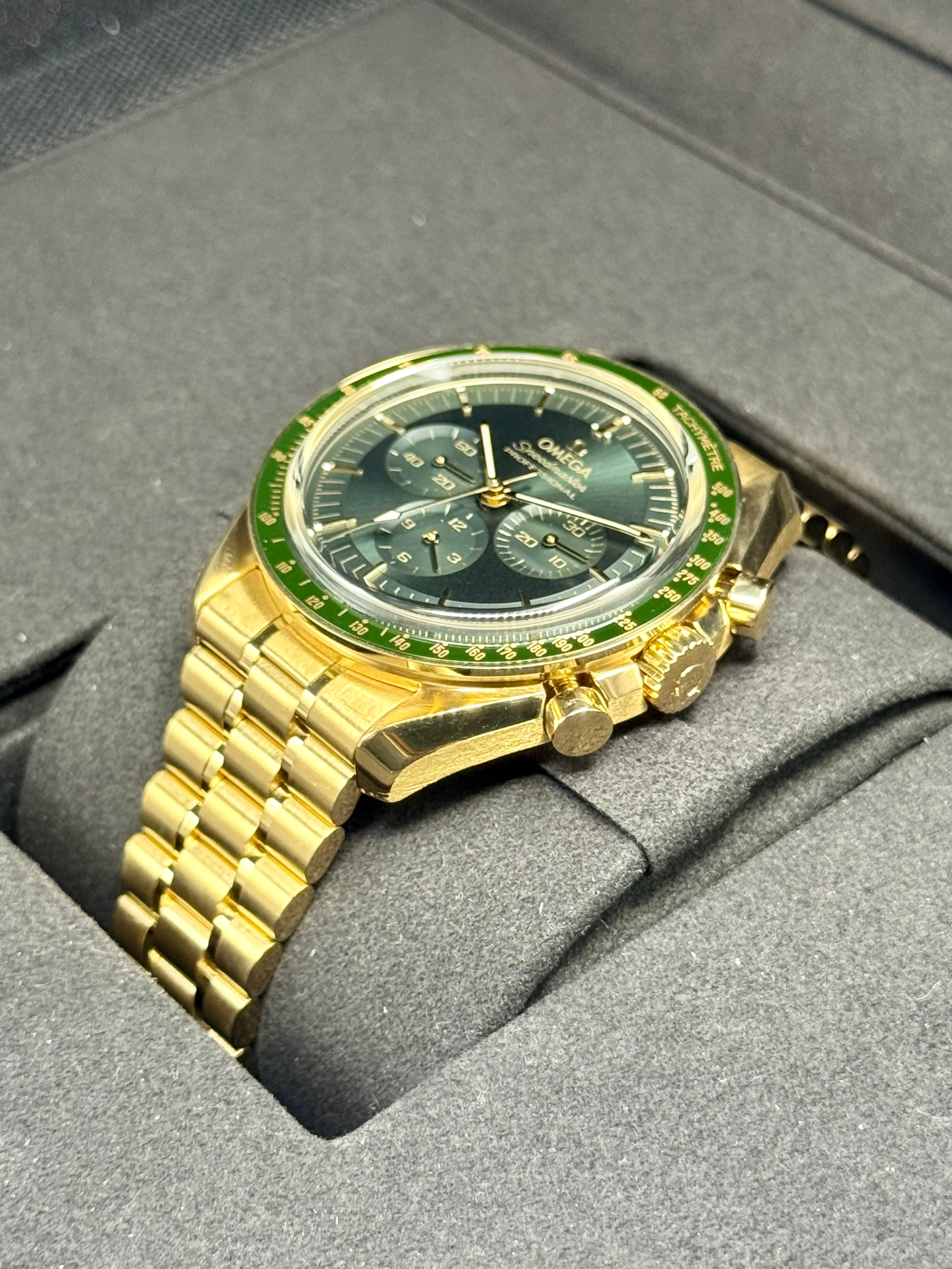 2023 Omega Speedmaster Moonwatch Pro 42mm 310.60.42.50.10.001 Green Dial - Image 5