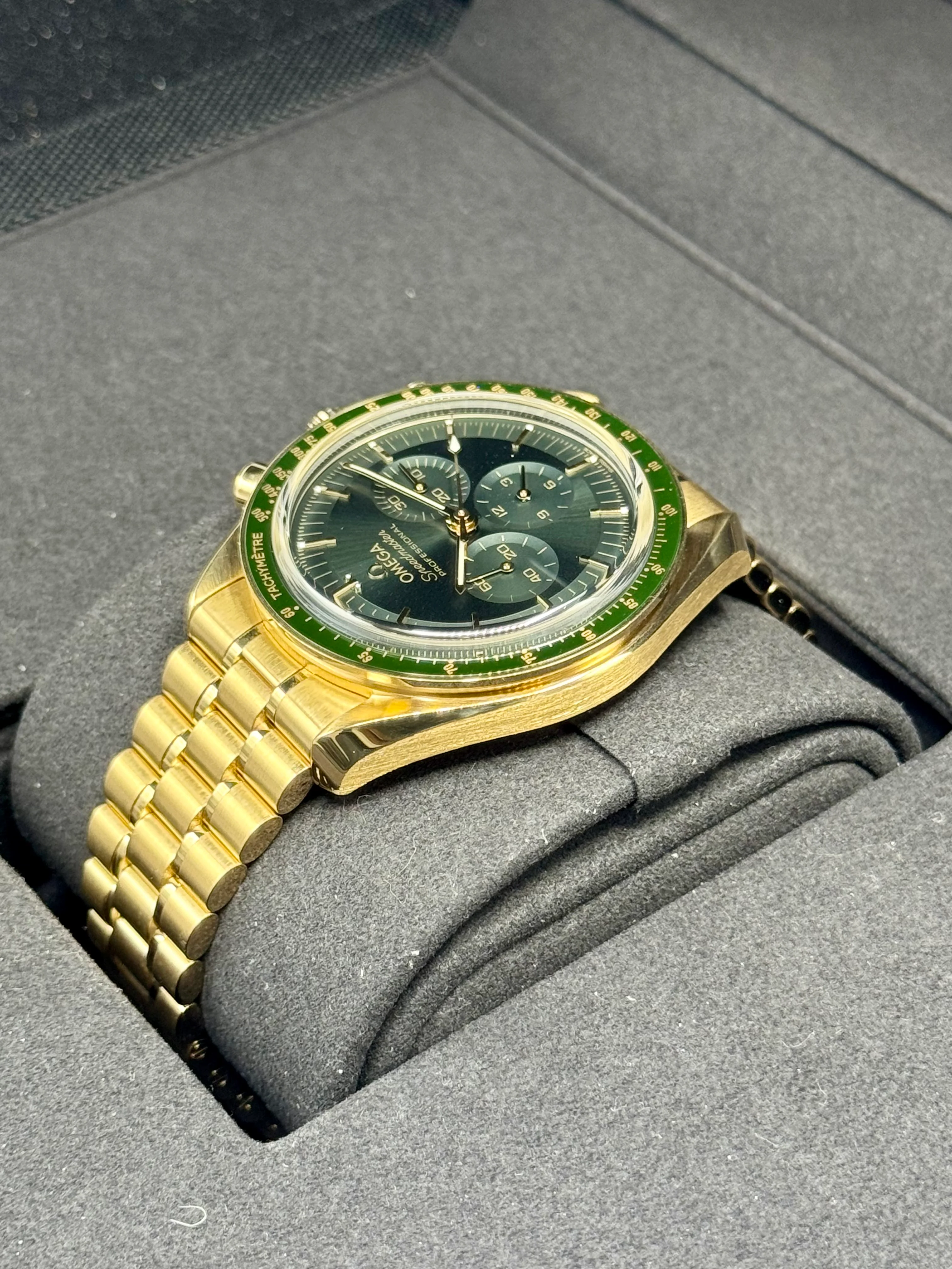 2023 Omega Speedmaster Moonwatch Pro 42mm 310.60.42.50.10.001 Green Dial - Image 7