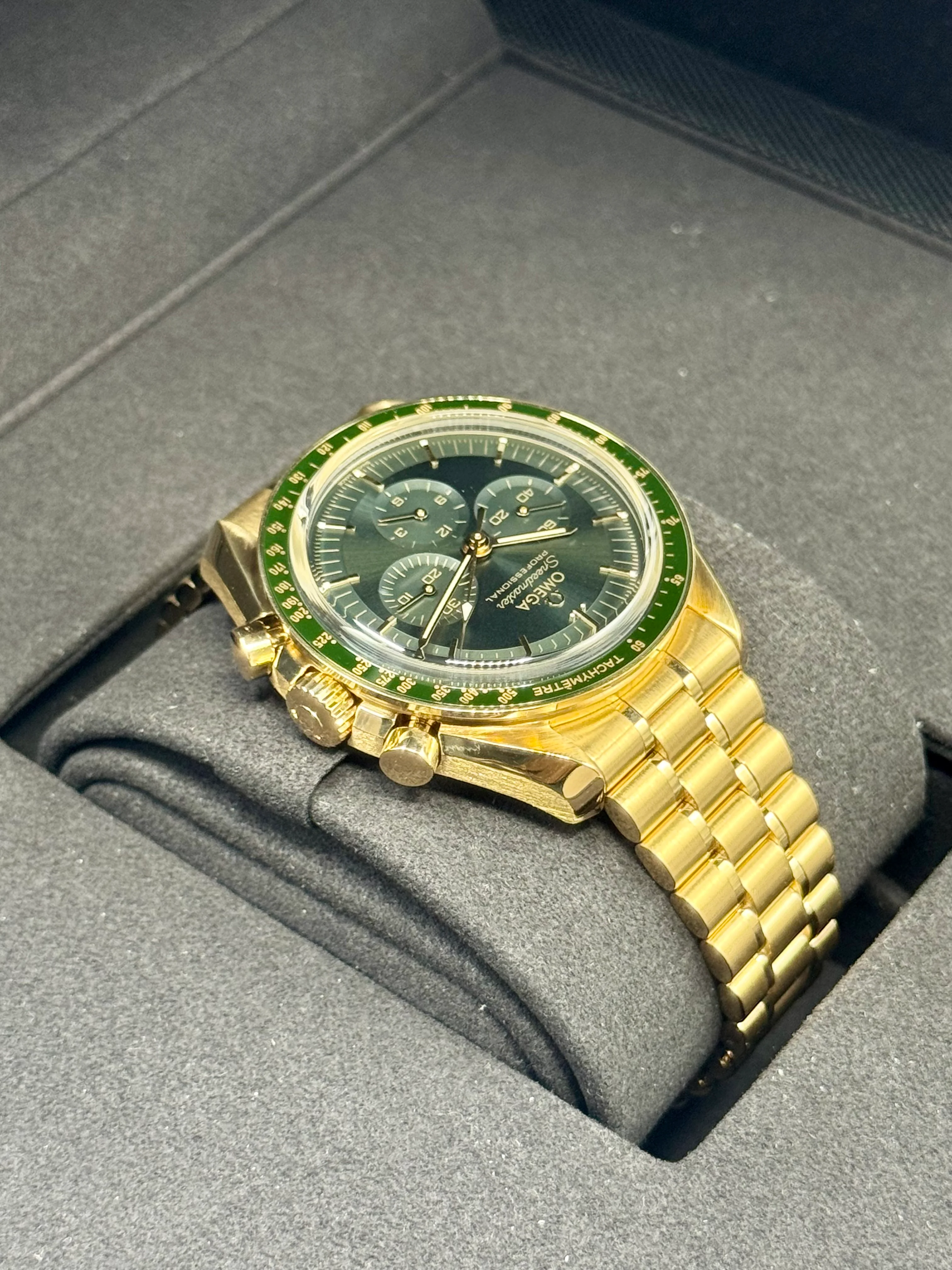 2023 Omega Speedmaster Moonwatch Pro 42mm 310.60.42.50.10.001 Green Dial - Image 8