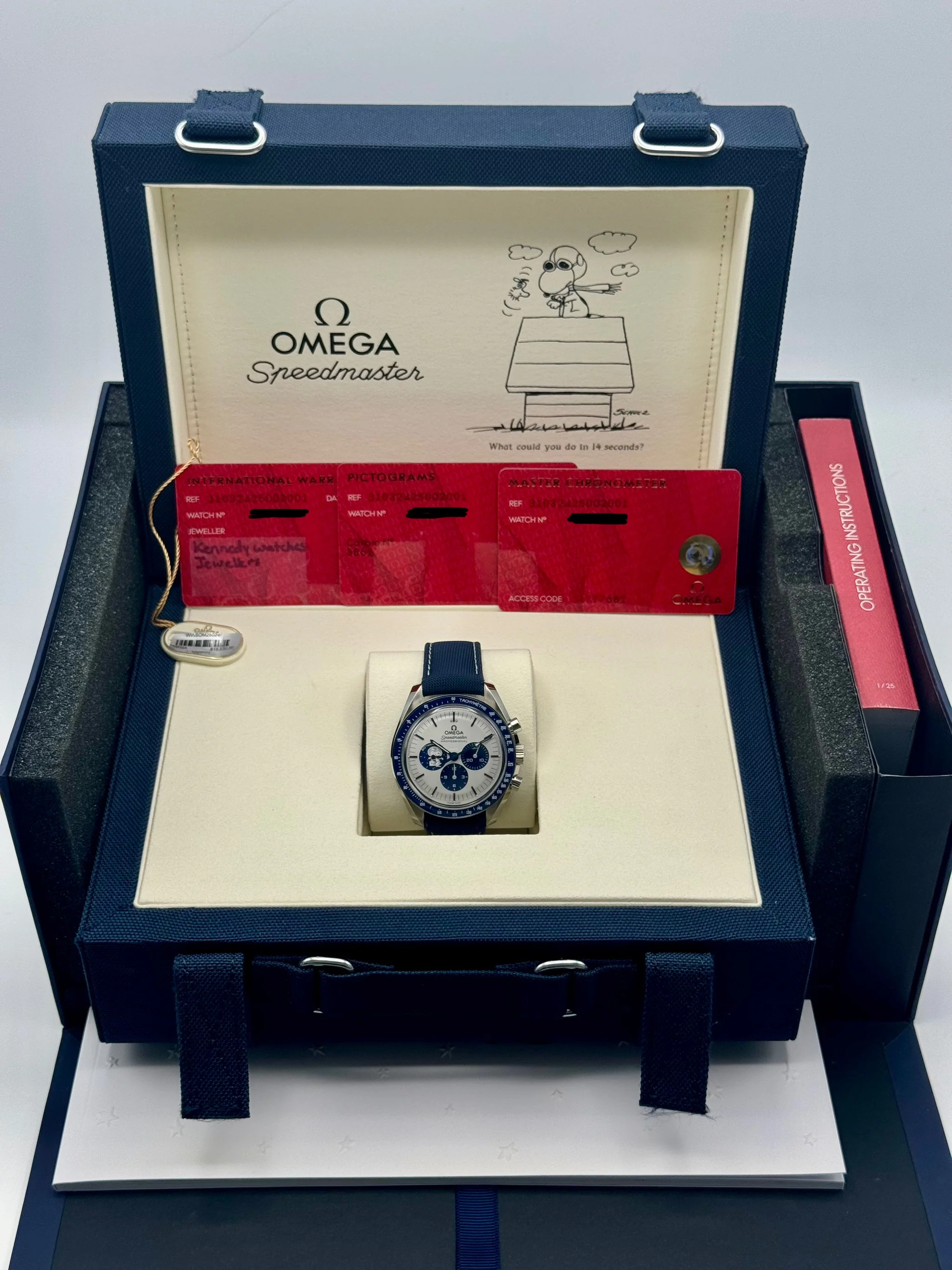 2023 Omega Speedmaster Silver Snoopy Award 310.32.42.50.02.001 - Image 12