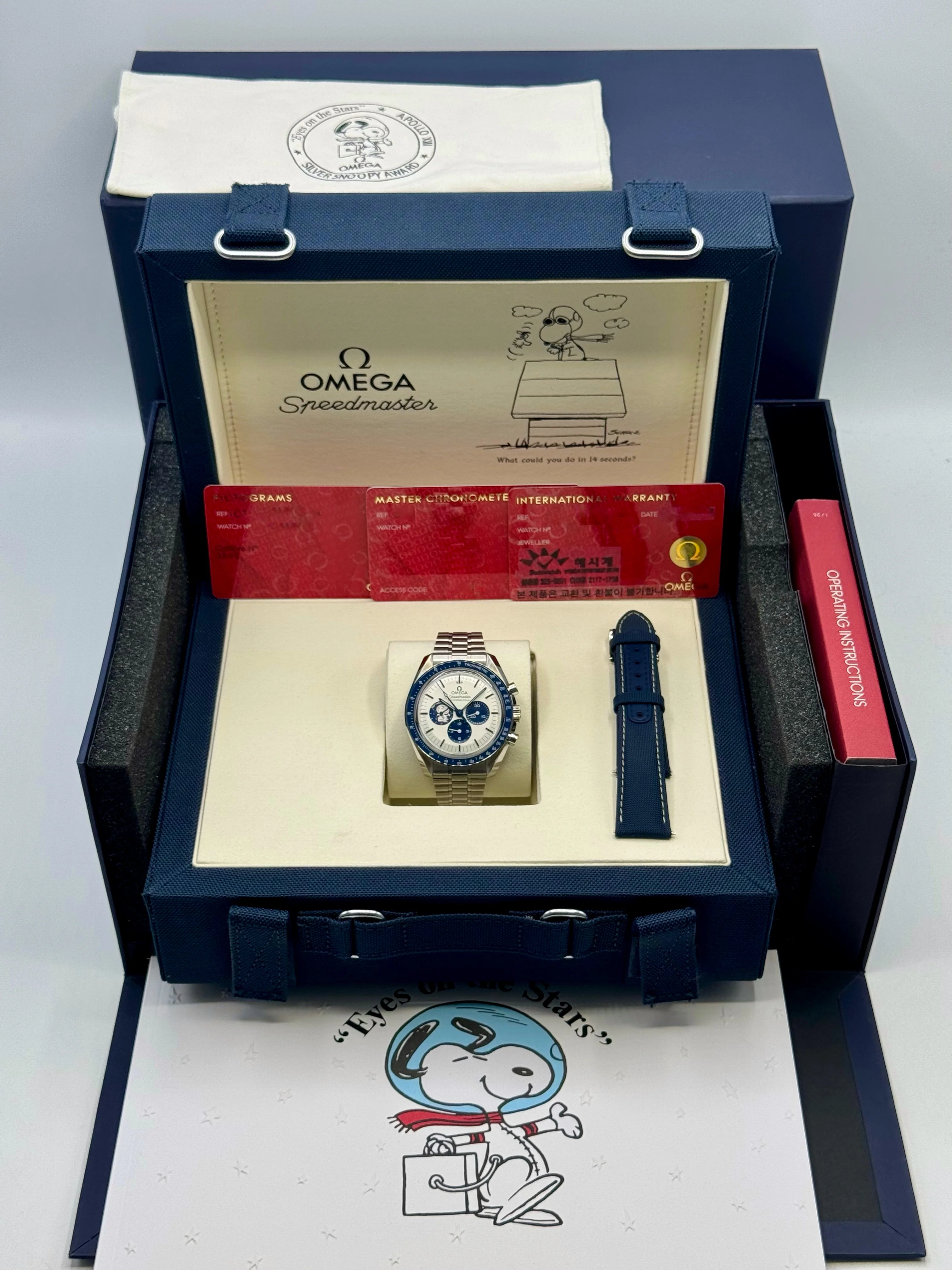 2023 Omega Speedmaster Silver Snoopy Award 310.32.42.50.02.001 - Image 9