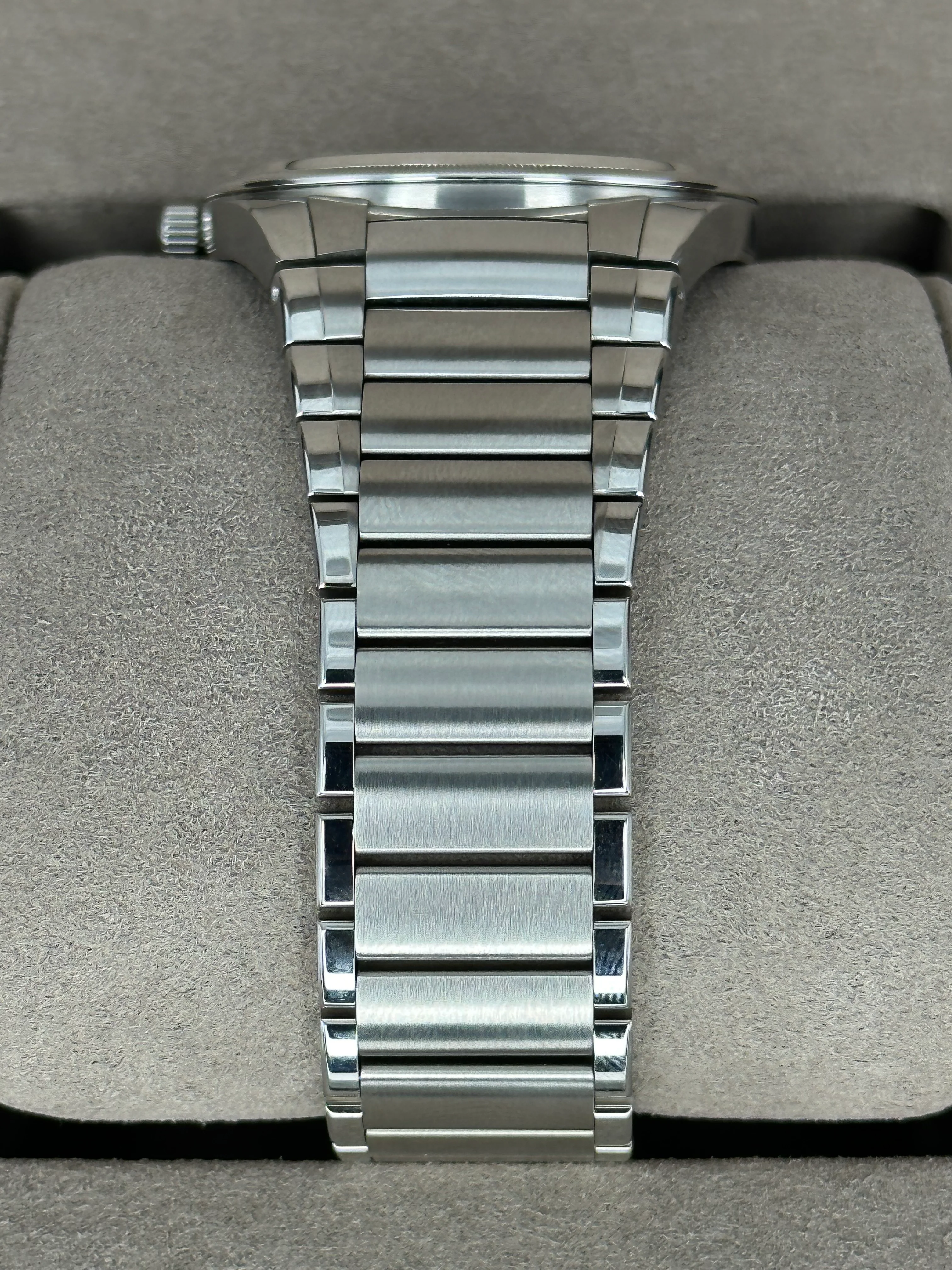 NEW 2023 Parmigiani Fleurier Tonda Pf Micro 40mm PFC914 Steel Grey Dial - Image 4