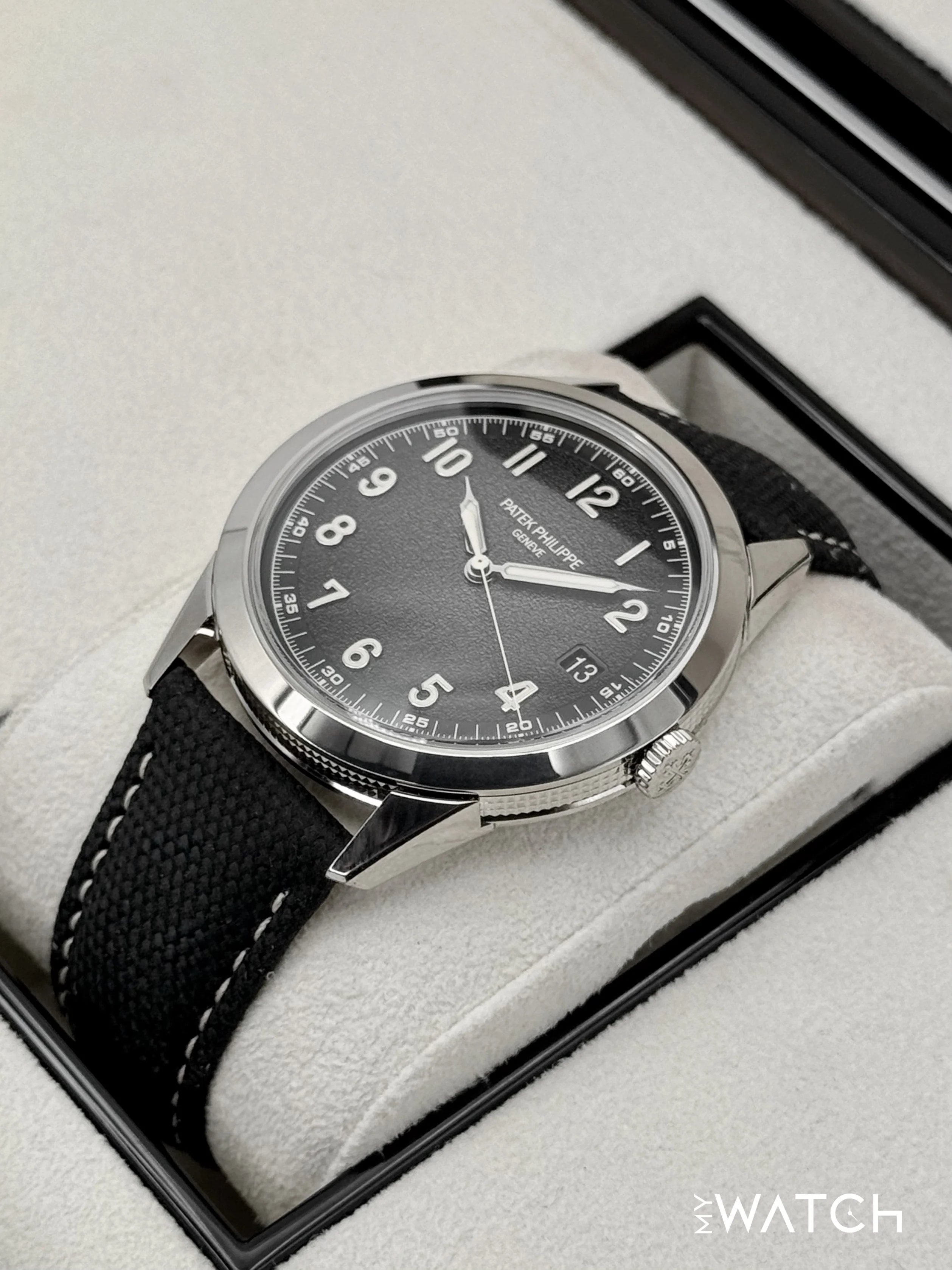 2023 Patek Philippe Calatrava 40mm 5226G White Gold Black Dial - Image 5