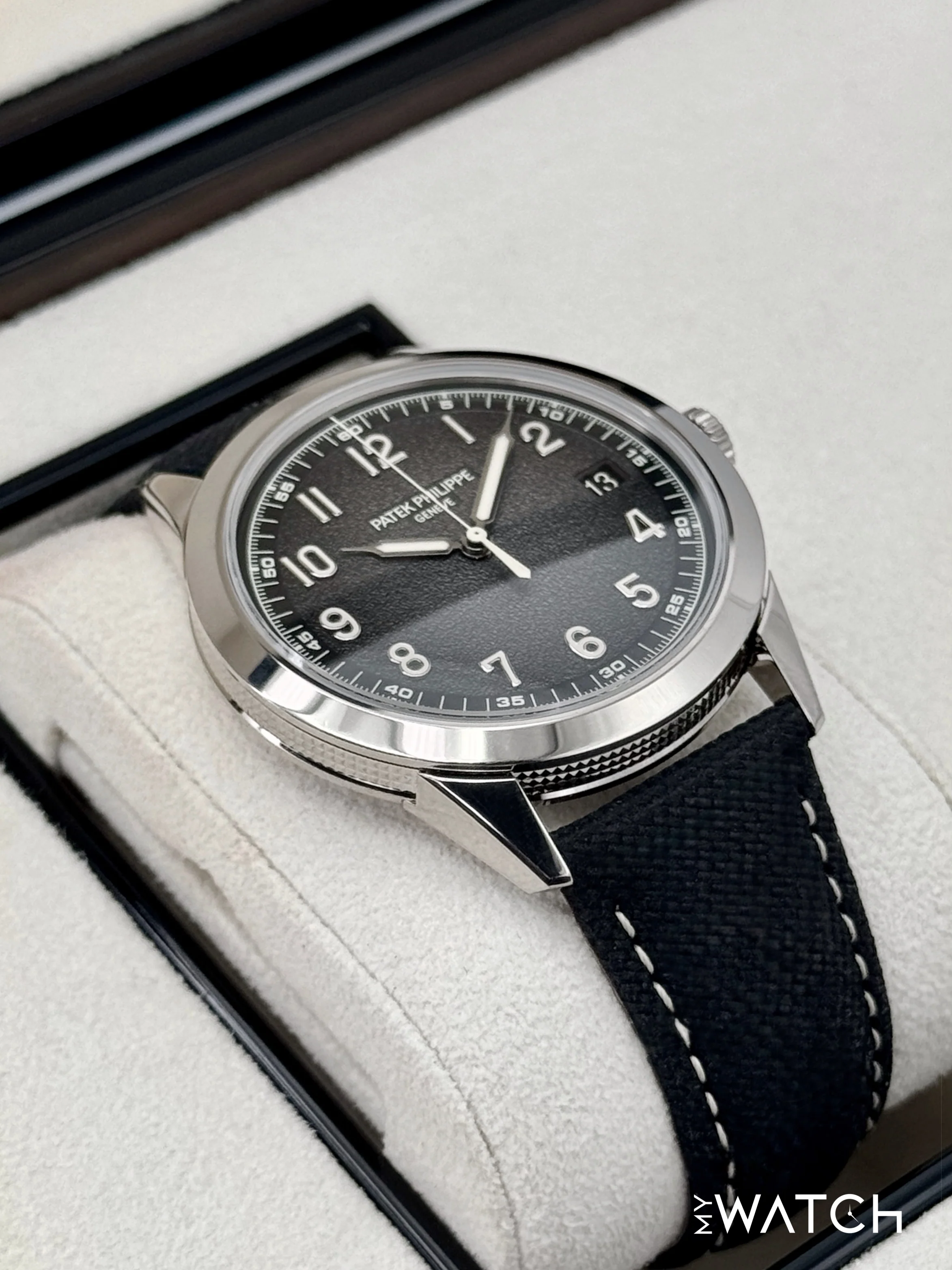 2023 Patek Philippe Calatrava 40mm 5226G White Gold Black Dial - Image 8
