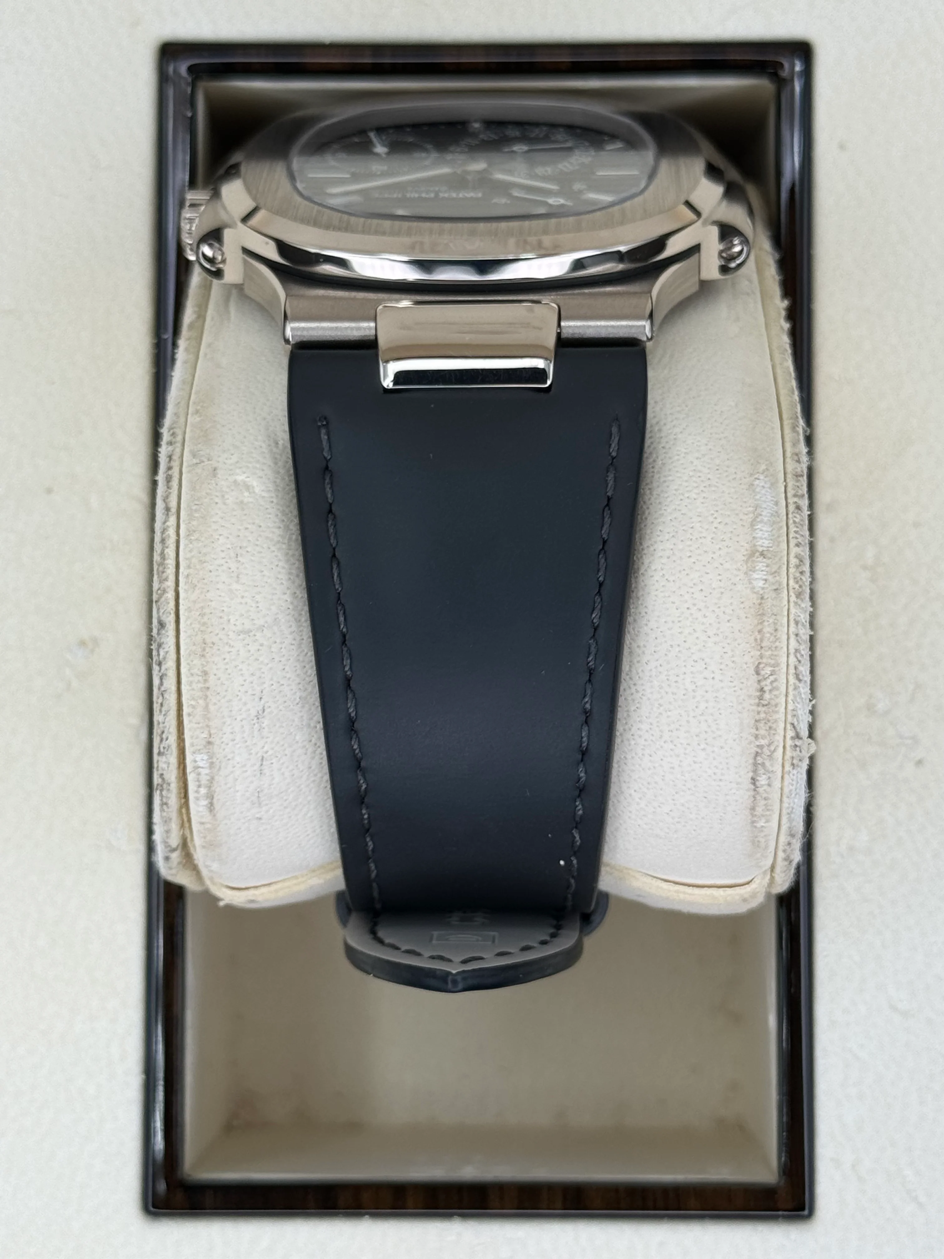 2023 Patek Philippe Nautilus 40mm 5712G White Gold Grey Dial - Image 4