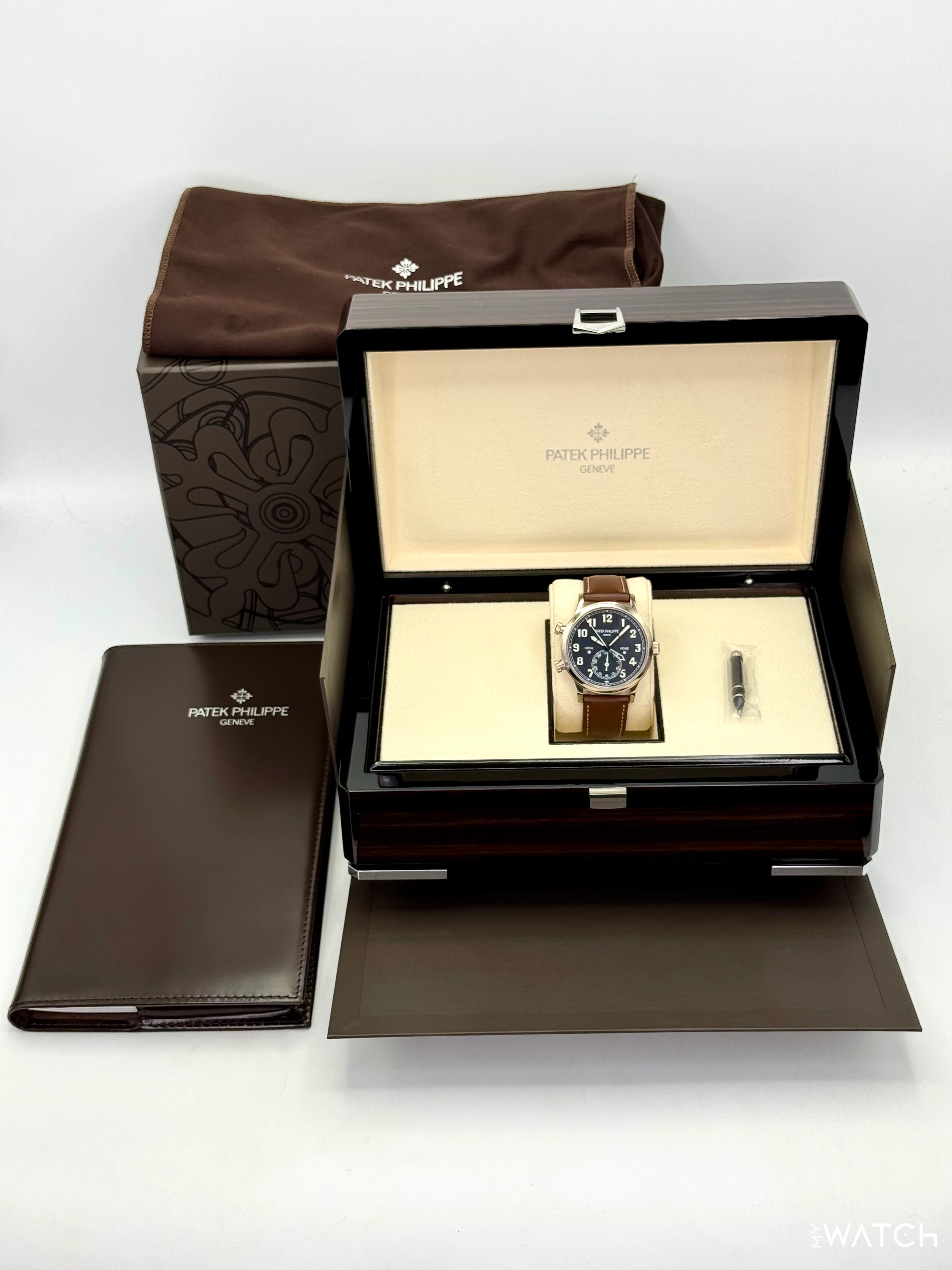 2023 Patek Philippe Pilot Time Travel 42mm 5524G White Gold Black Dial - Image 11
