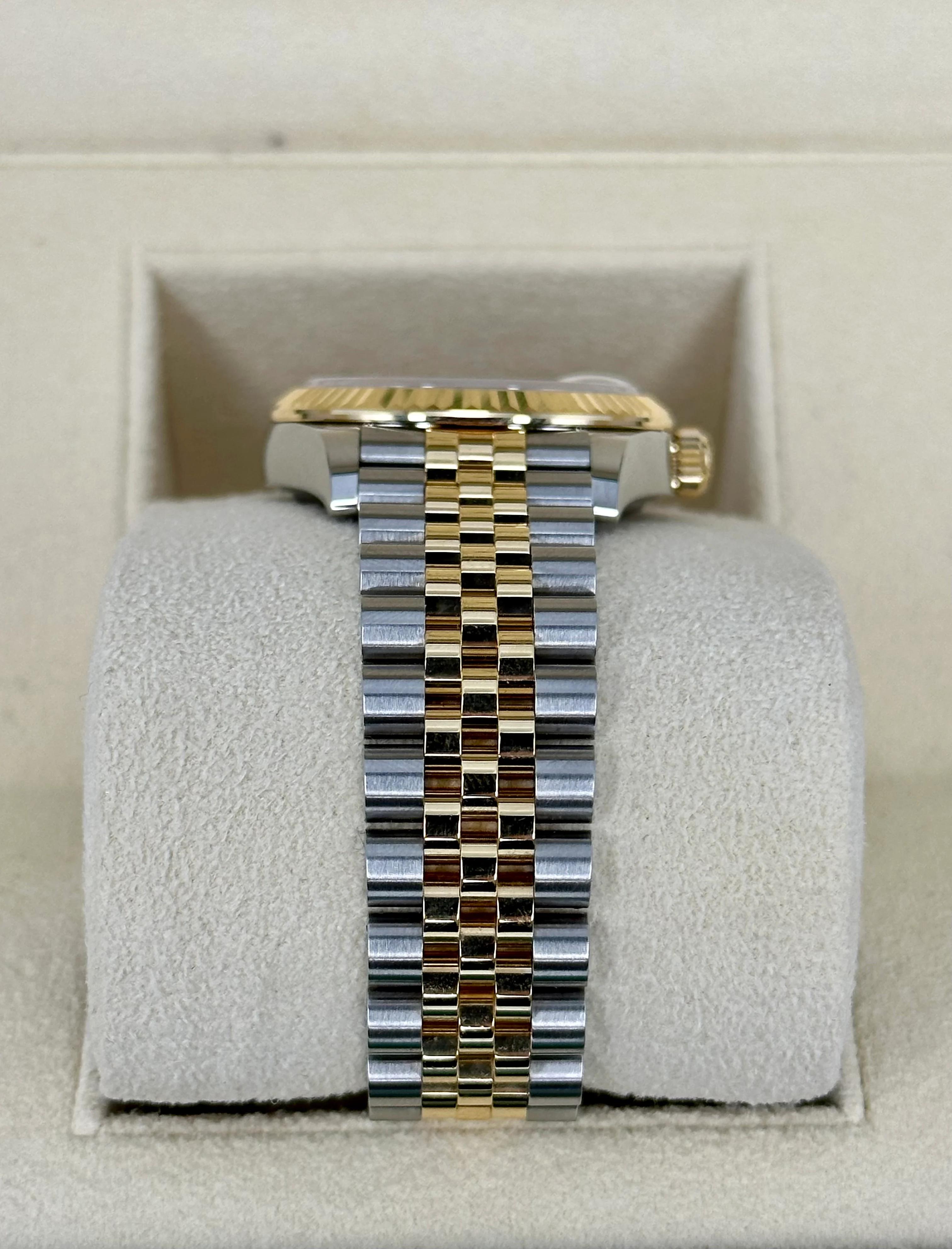 2023 Roles Datejust 31mm Two-Tone Jubilee Mother of Pearl Diamond Dial - Image 3