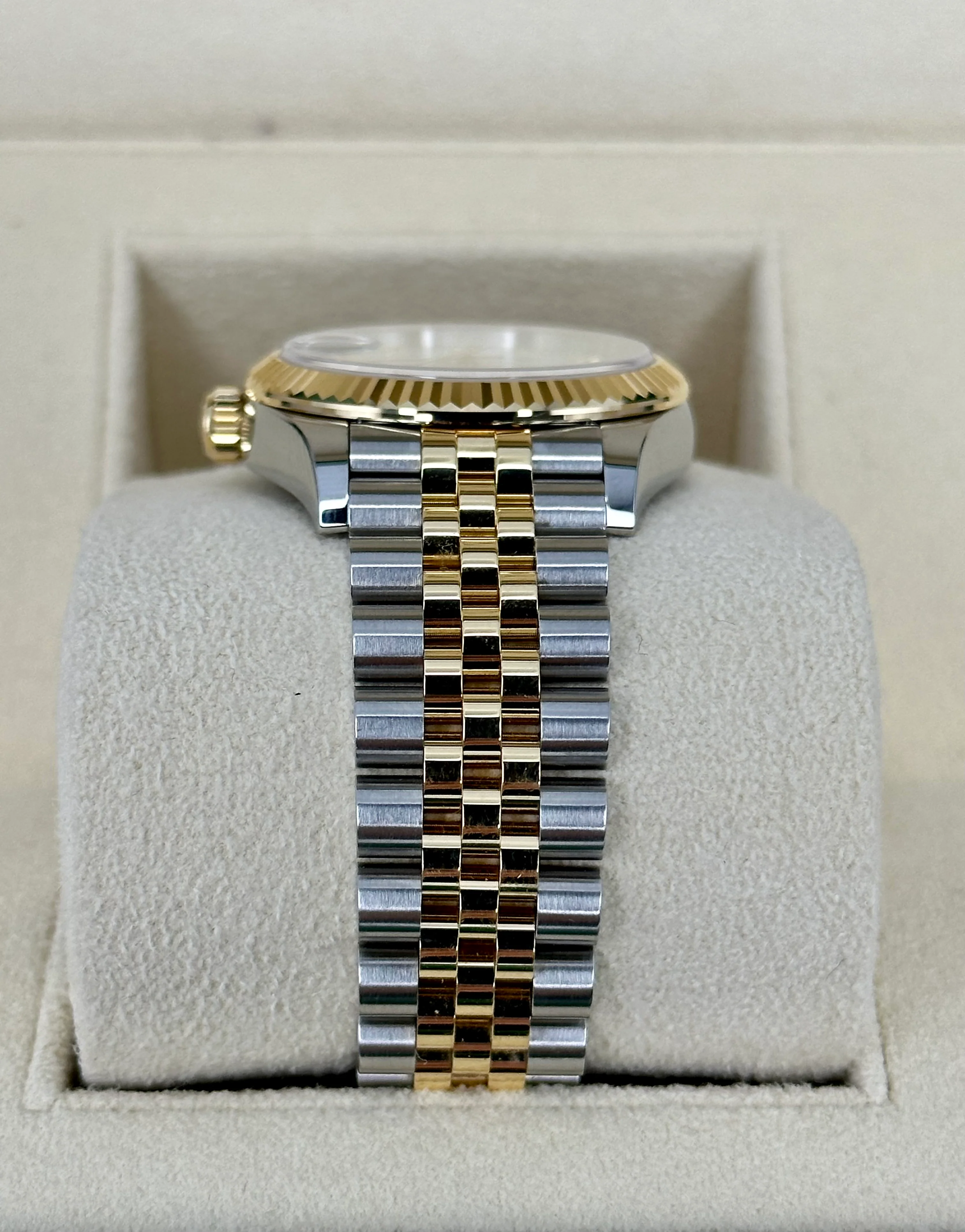 2023 Roles Datejust 31mm Two-Tone Jubilee Mother of Pearl Diamond Dial - Image 4