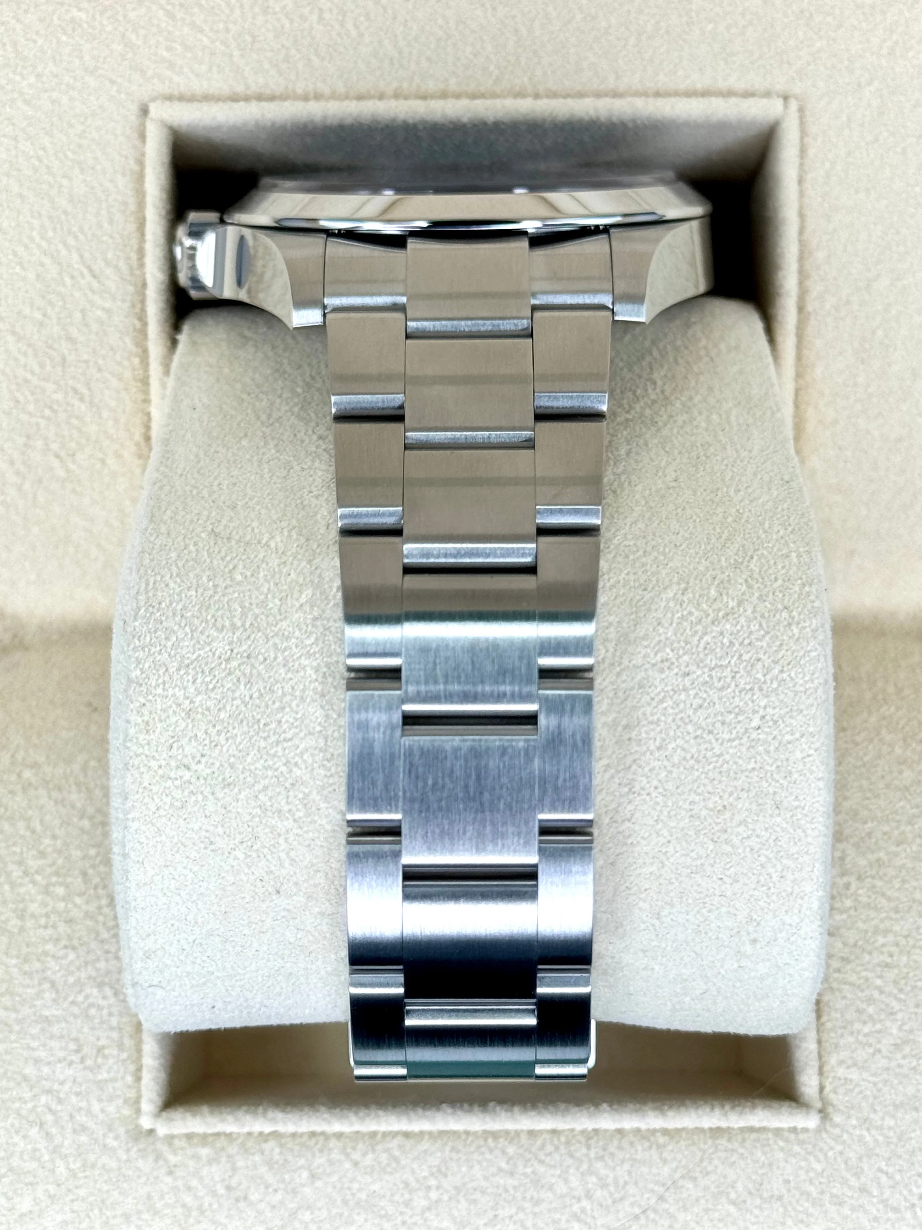 2023 Rolex Air-King 40mm 126900 Stainless Steel Black Dial - Image 4