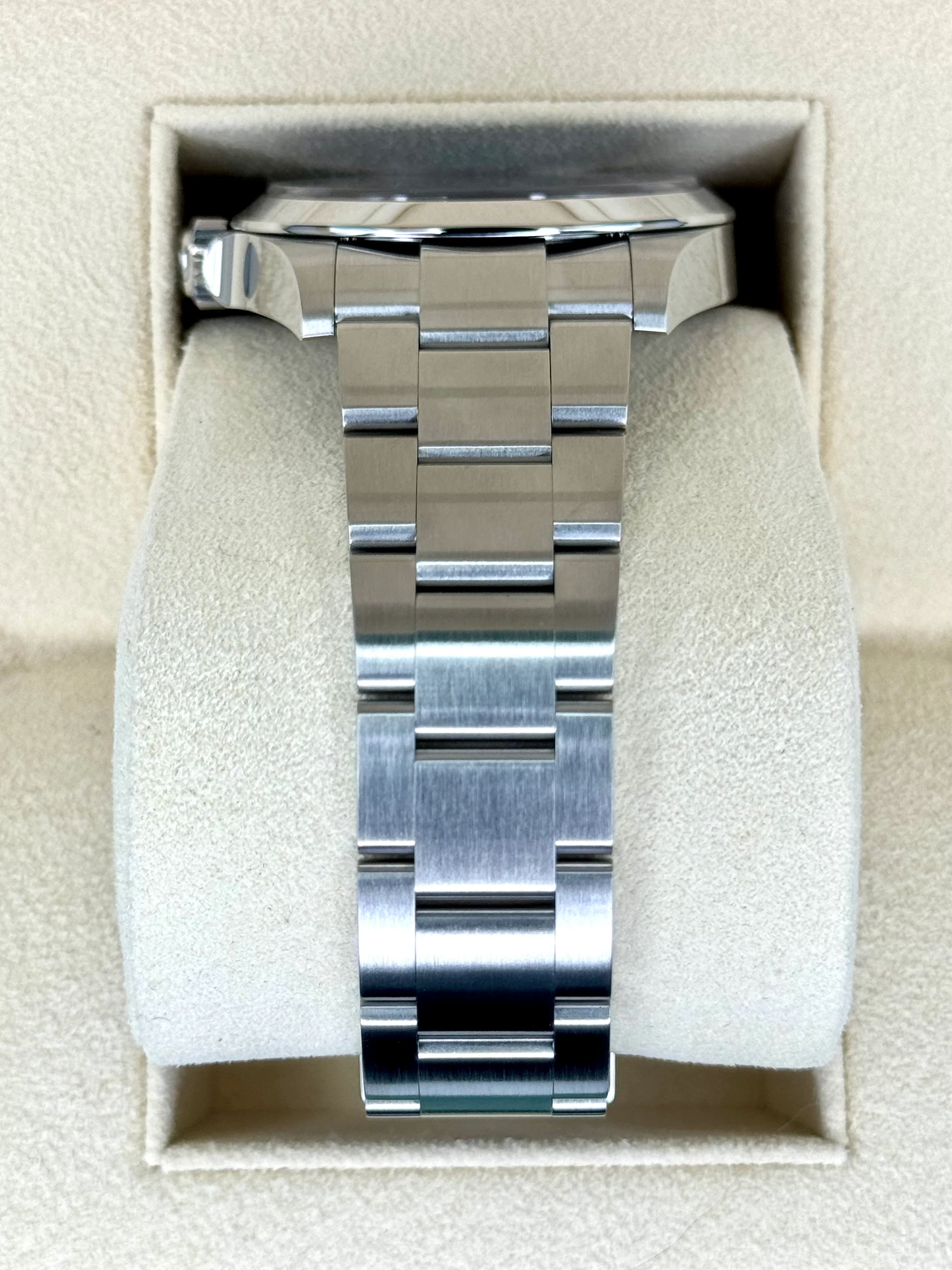 2023 Rolex Air-King 40mm 126900 Stainless Steel Black Dial - Image 4