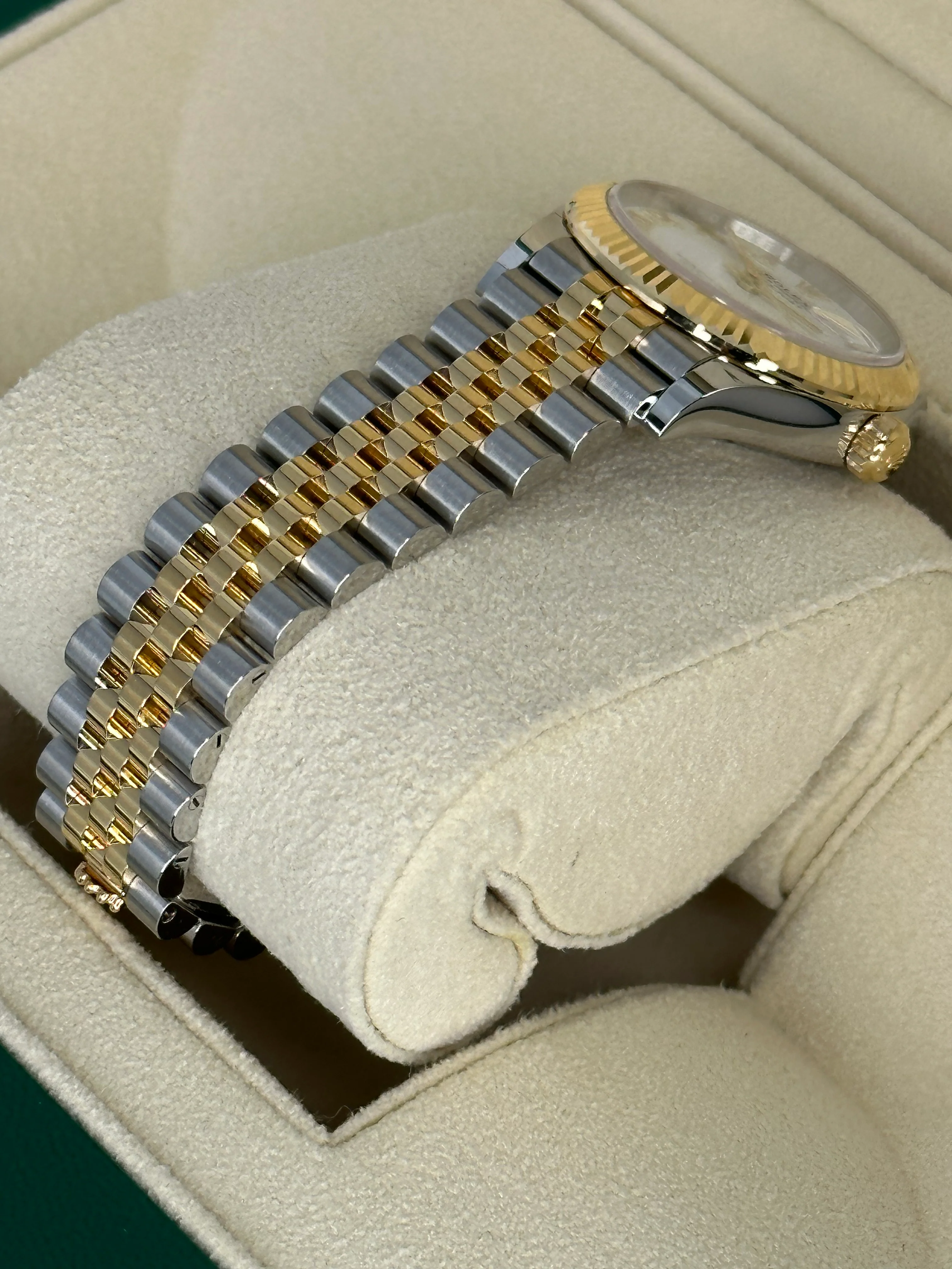 2023 Rolex Datejust 31mm 278273 Two-Tone Jubilee White Roman Numeral Dial - Image 5