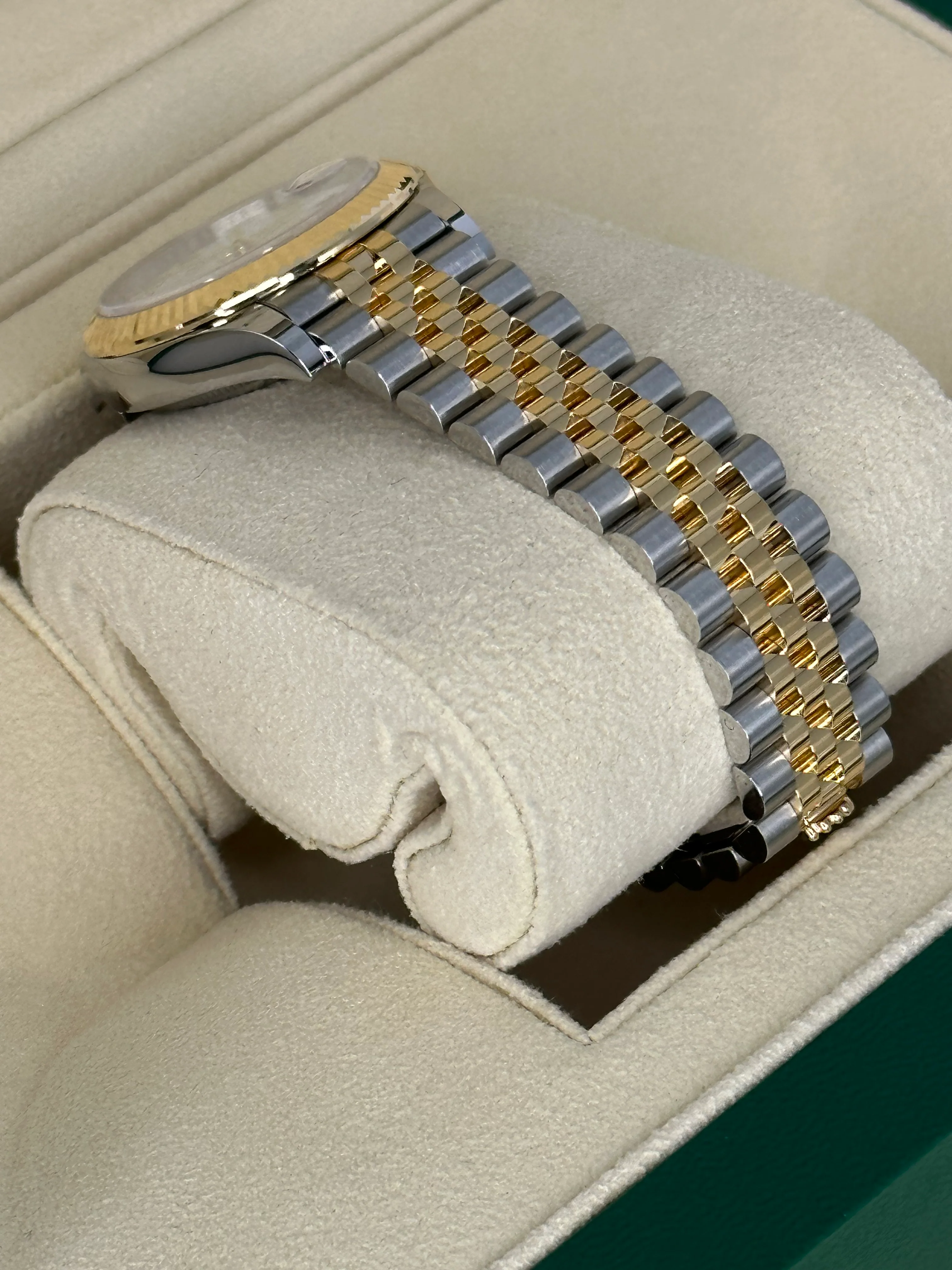 2023 Rolex Datejust 31mm 278273 Two-Tone Jubilee White Roman Numeral Dial - Image 6