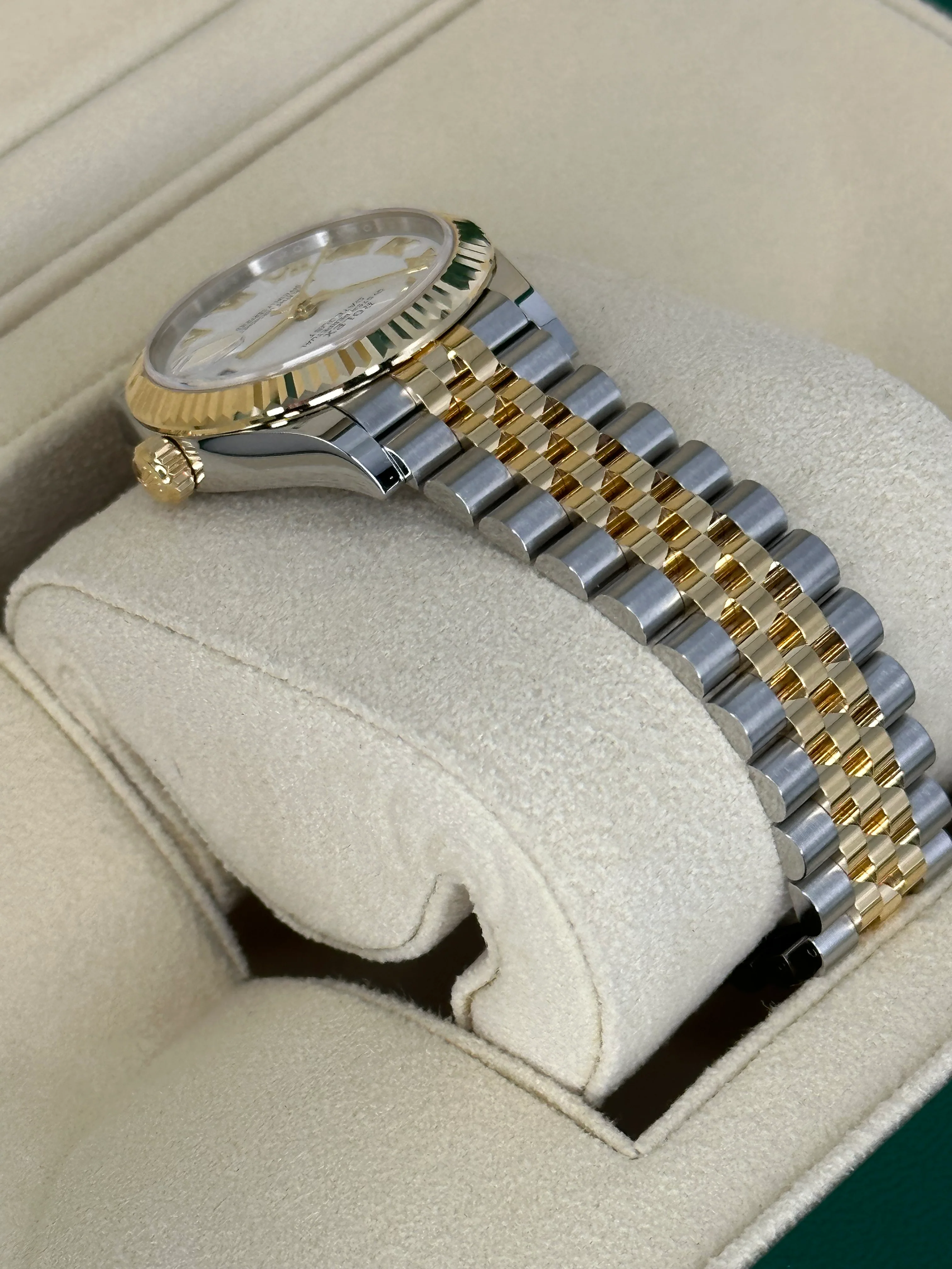 2023 Rolex Datejust 31mm 278273 Two-Tone Jubilee White Roman Numeral Dial - Image 8