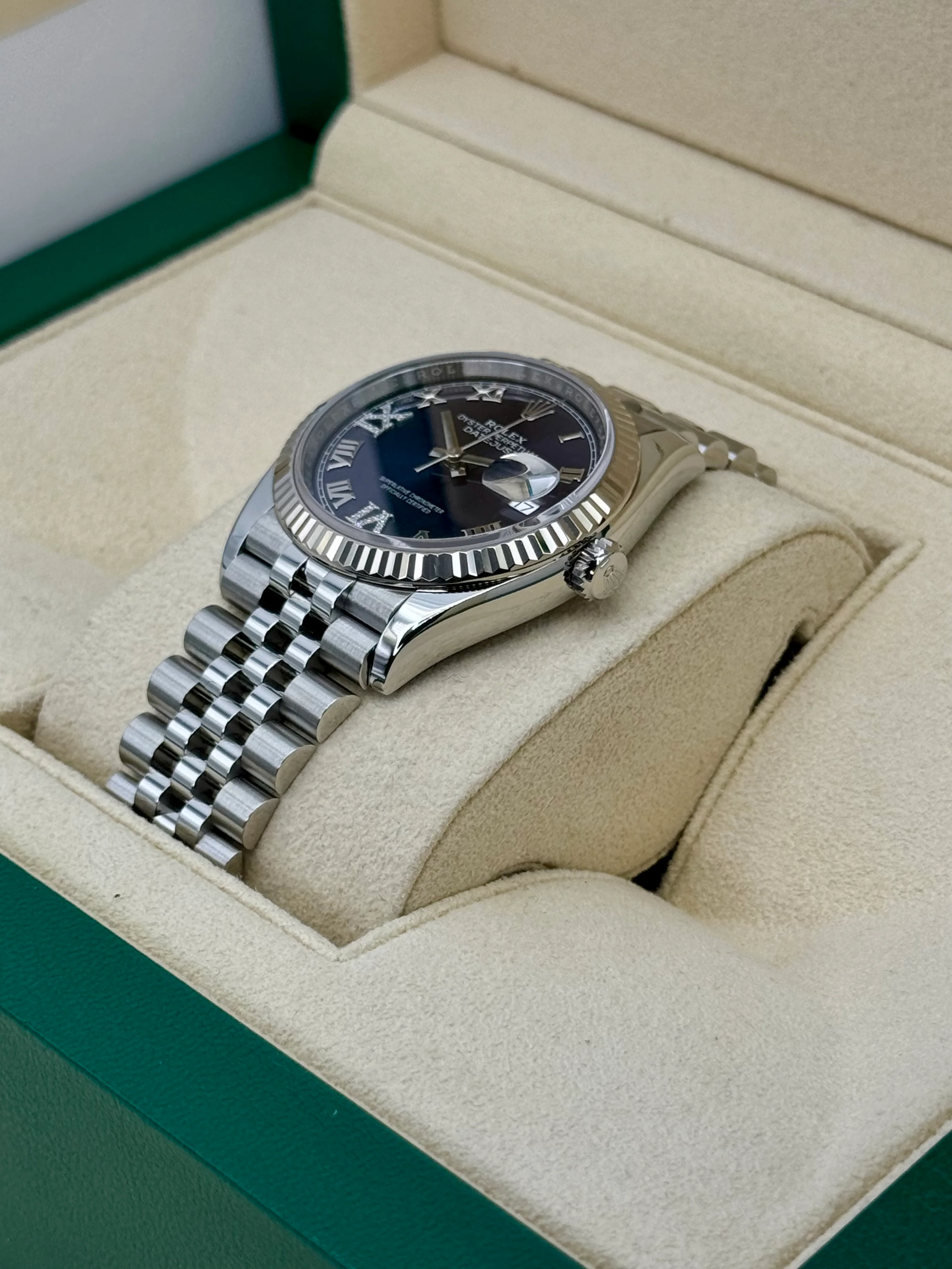 2023 Rolex Datejust 36mm 126234 Stainless Steel Jubilee Purple Dial - Image 5