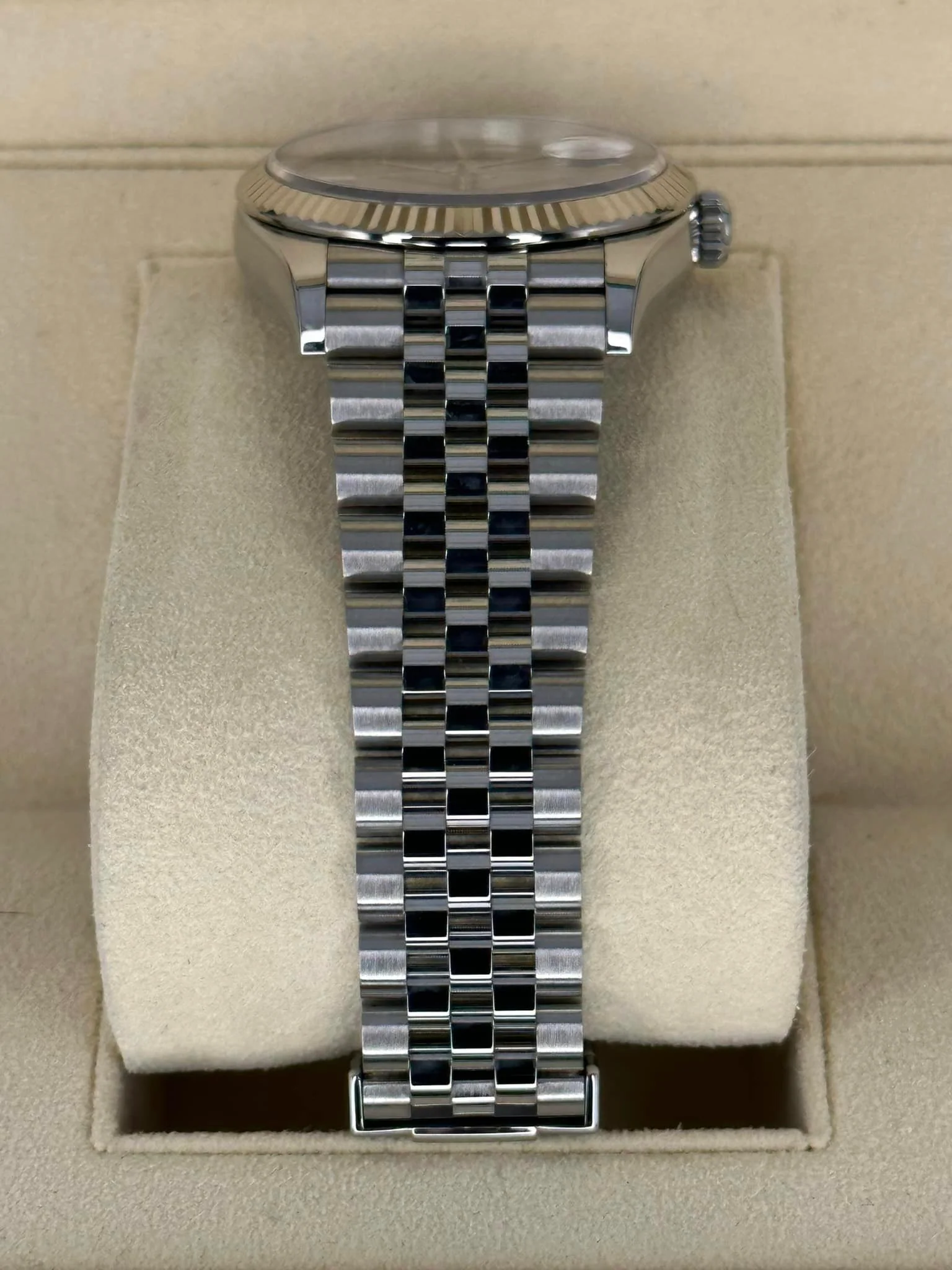 2023 Rolex Datejust 36mm 126234 Jubilee Wimbledon Dial - Image 3