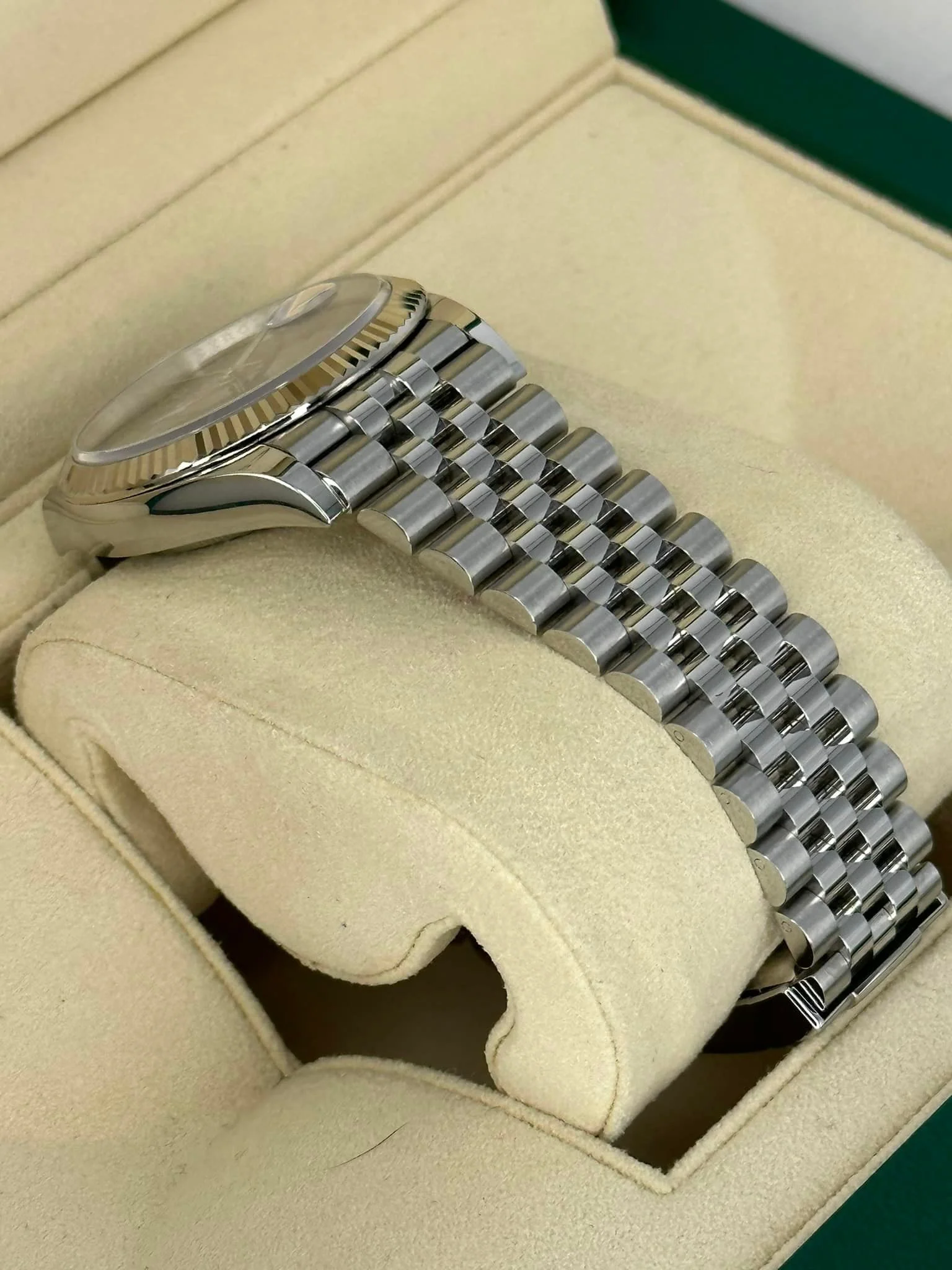 2023 Rolex Datejust 36mm 126234 Jubilee Wimbledon Dial - Image 6
